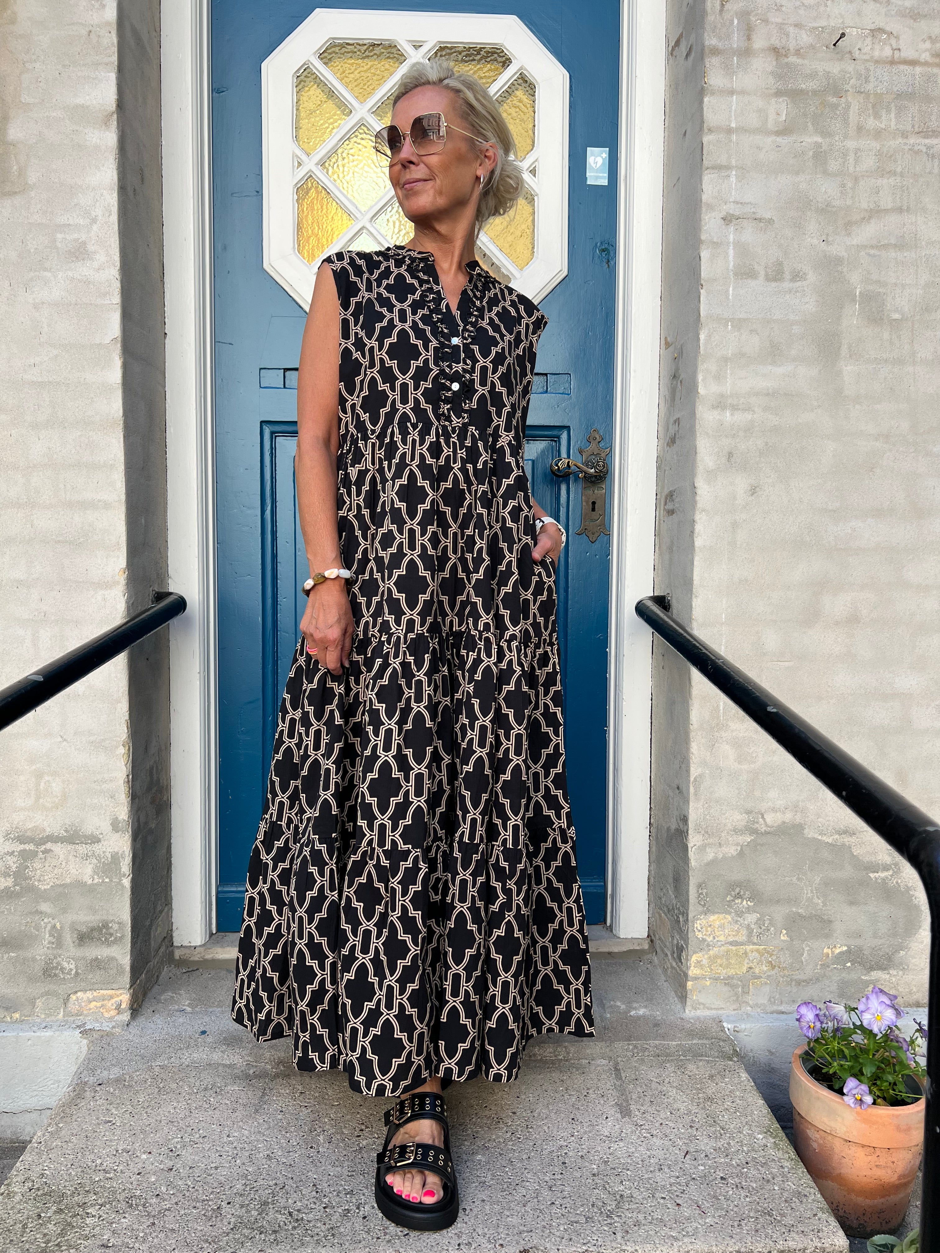 Geisha Dress - Black and Beige