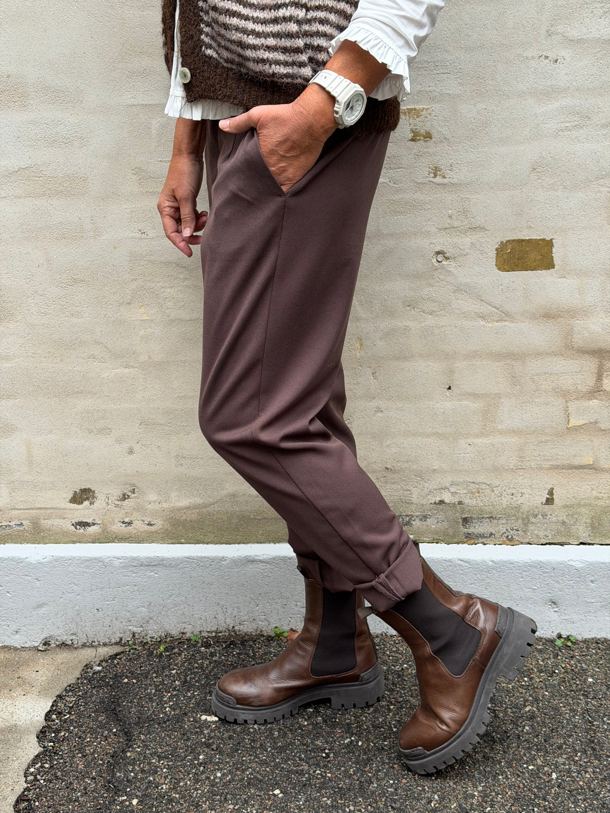 Lisa Slim Pant - Seal Brown