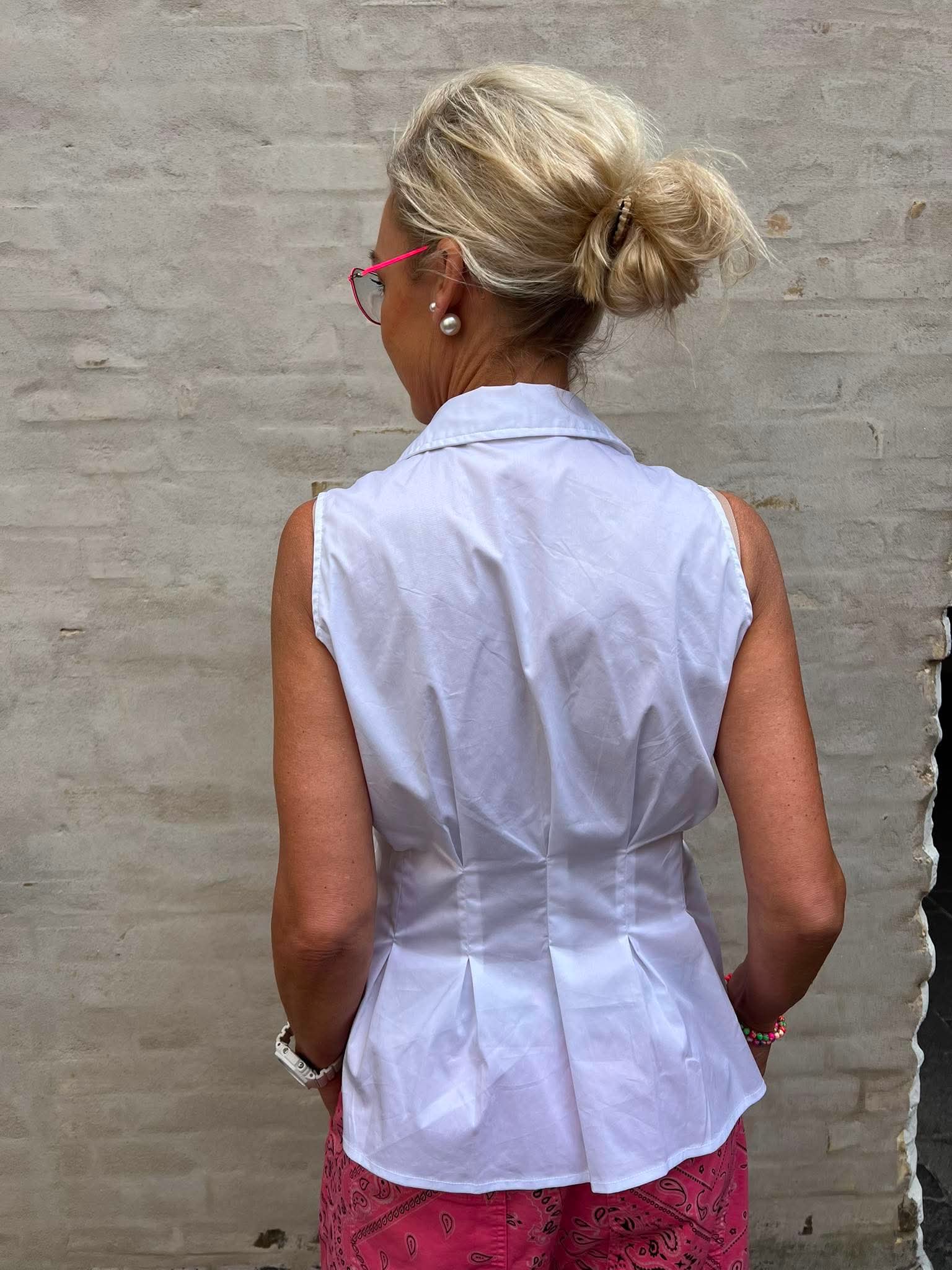 PoppyCC V-Collar Top - White