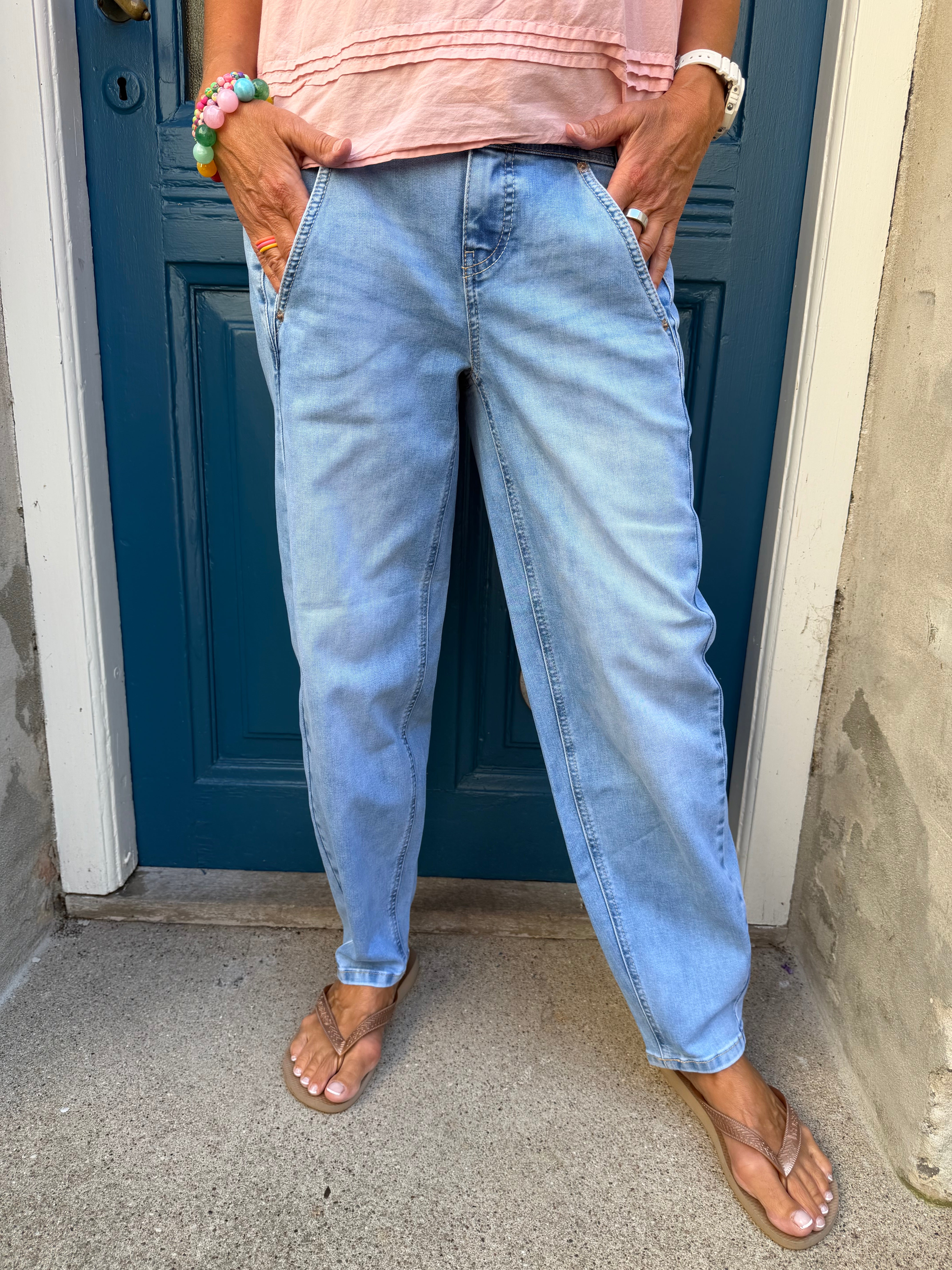 Karlie Barrel High Waist - Äkta ljusblå