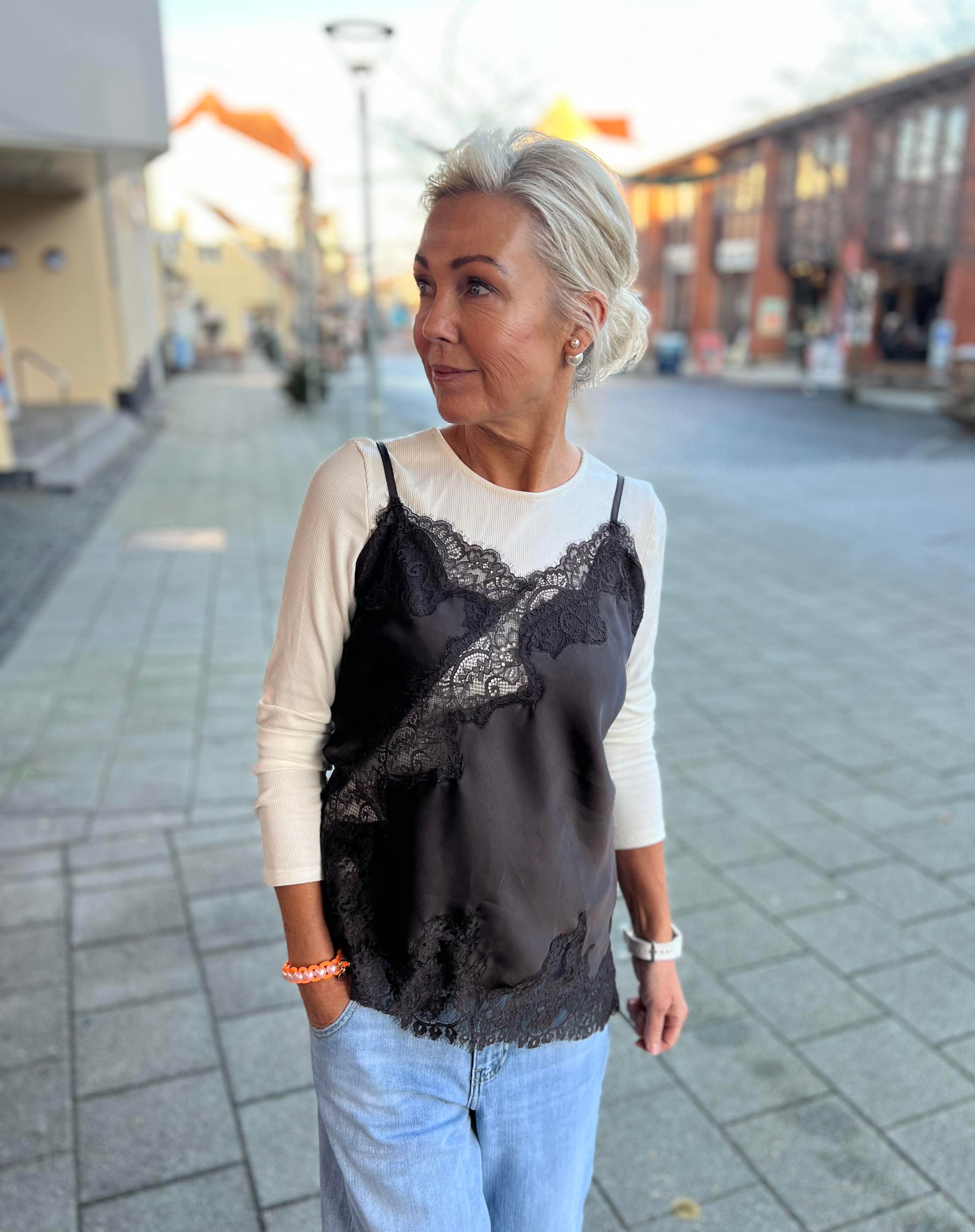 Viole Spets Topp - Mörkbrun