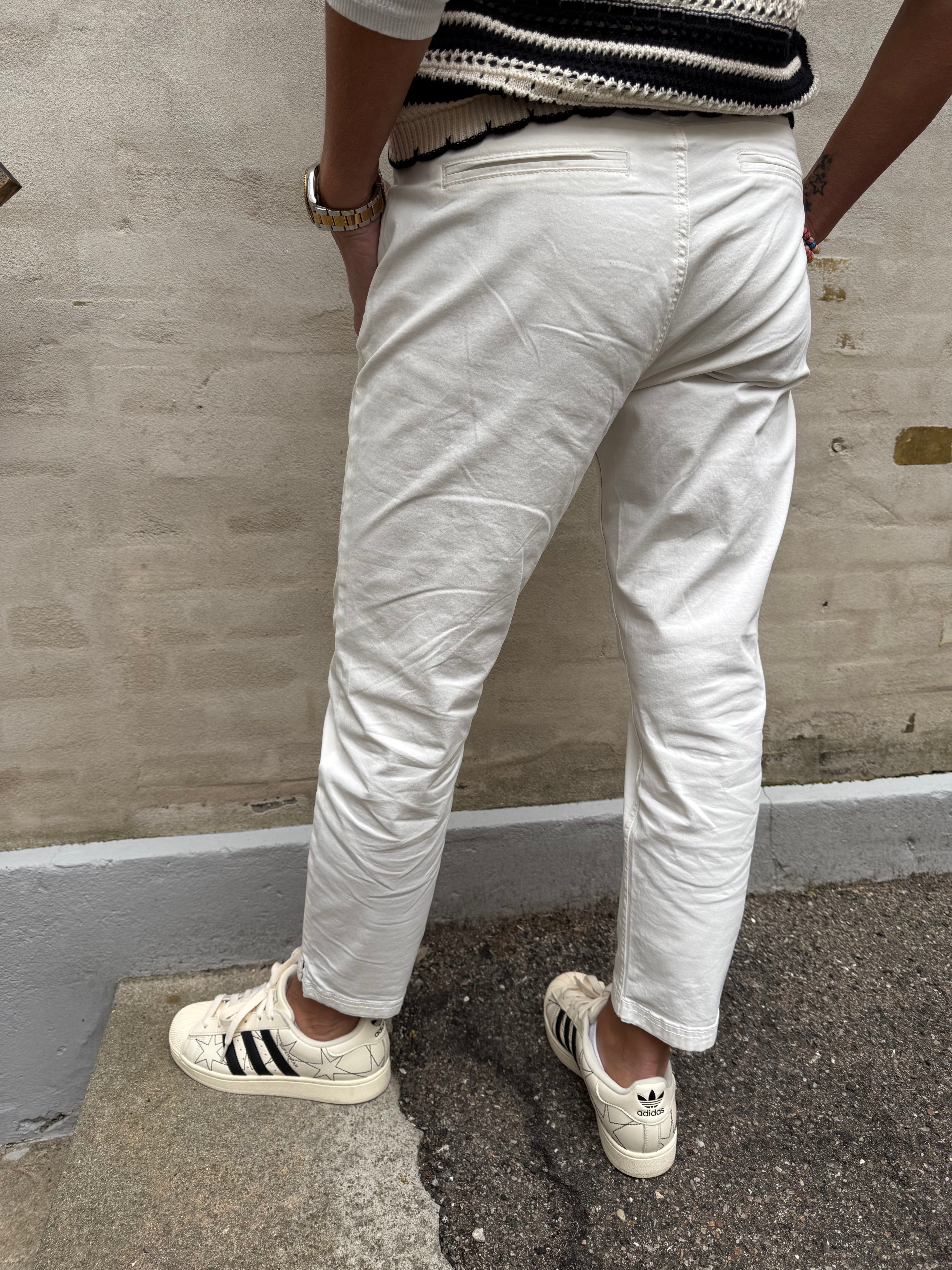 Brita Cropped Pants - Spring Gardenia