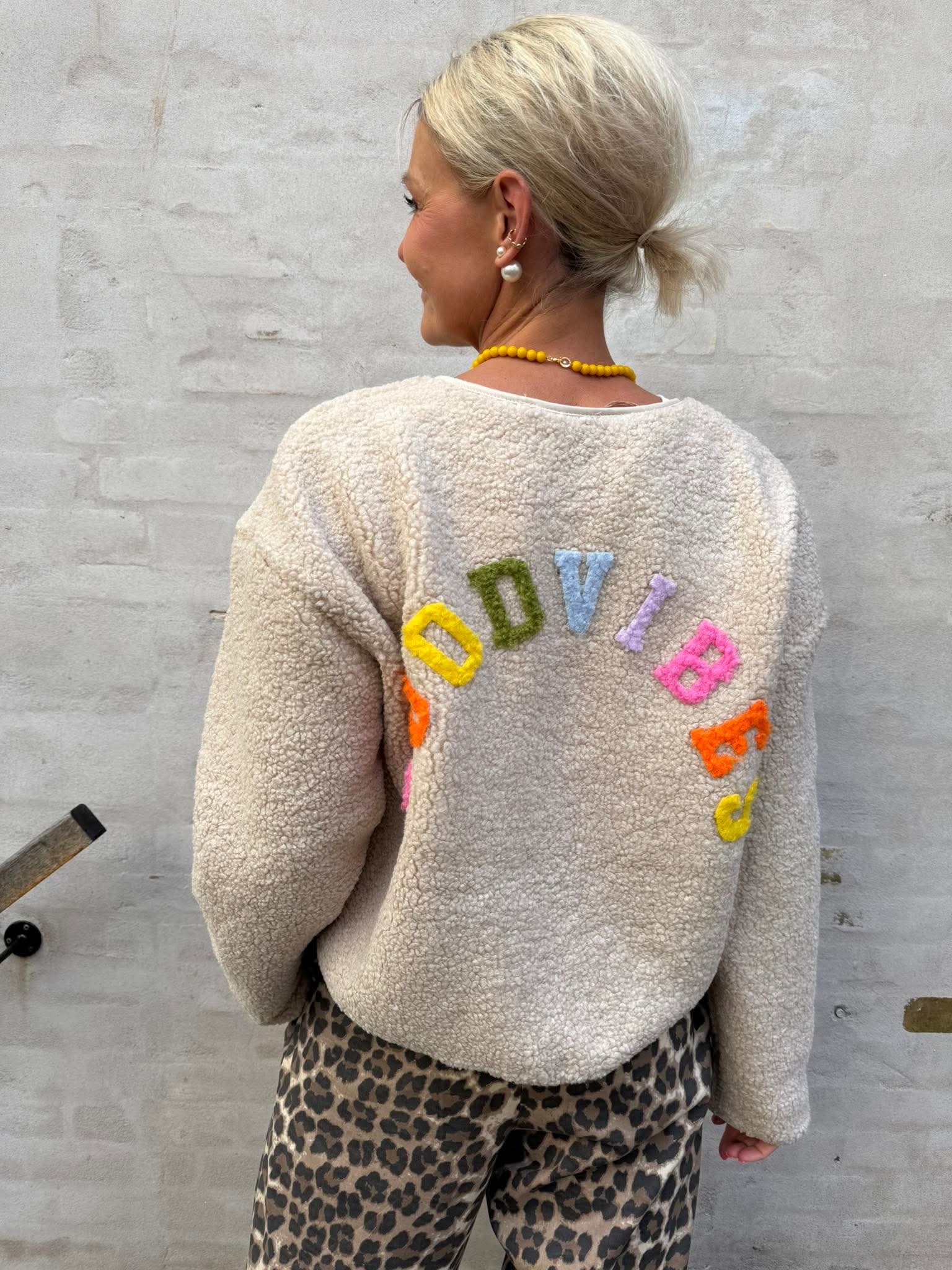 Good Vibes Teddy Jacket - Beige
