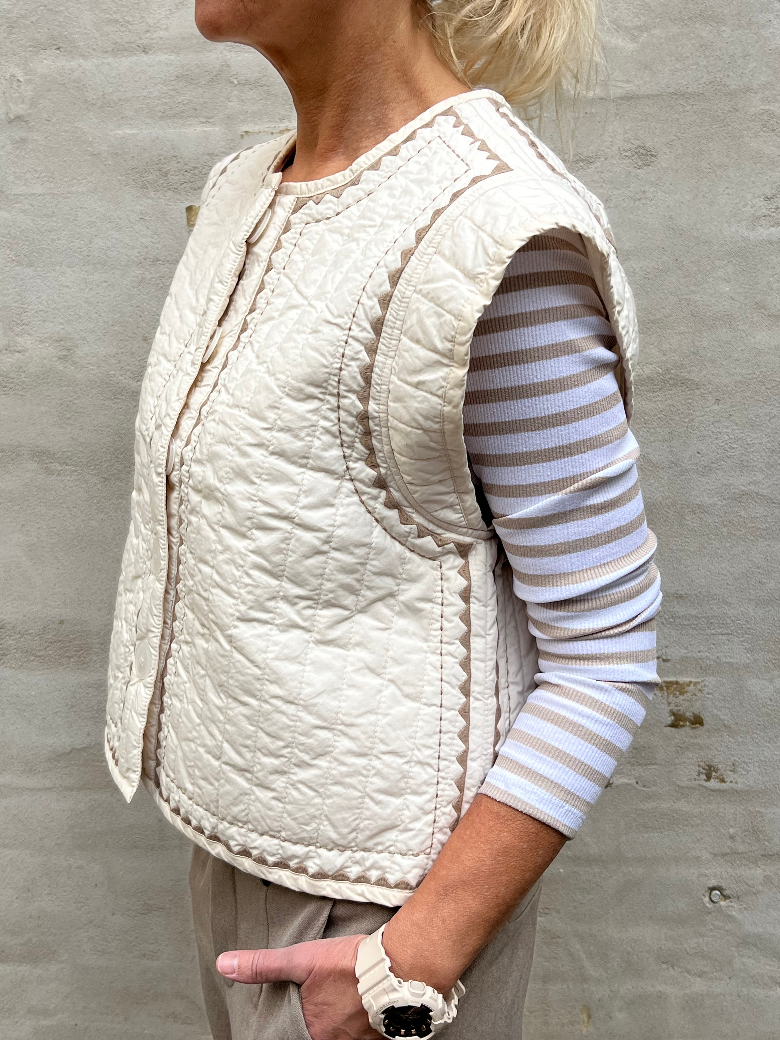 Berglind Väst - Whitecap