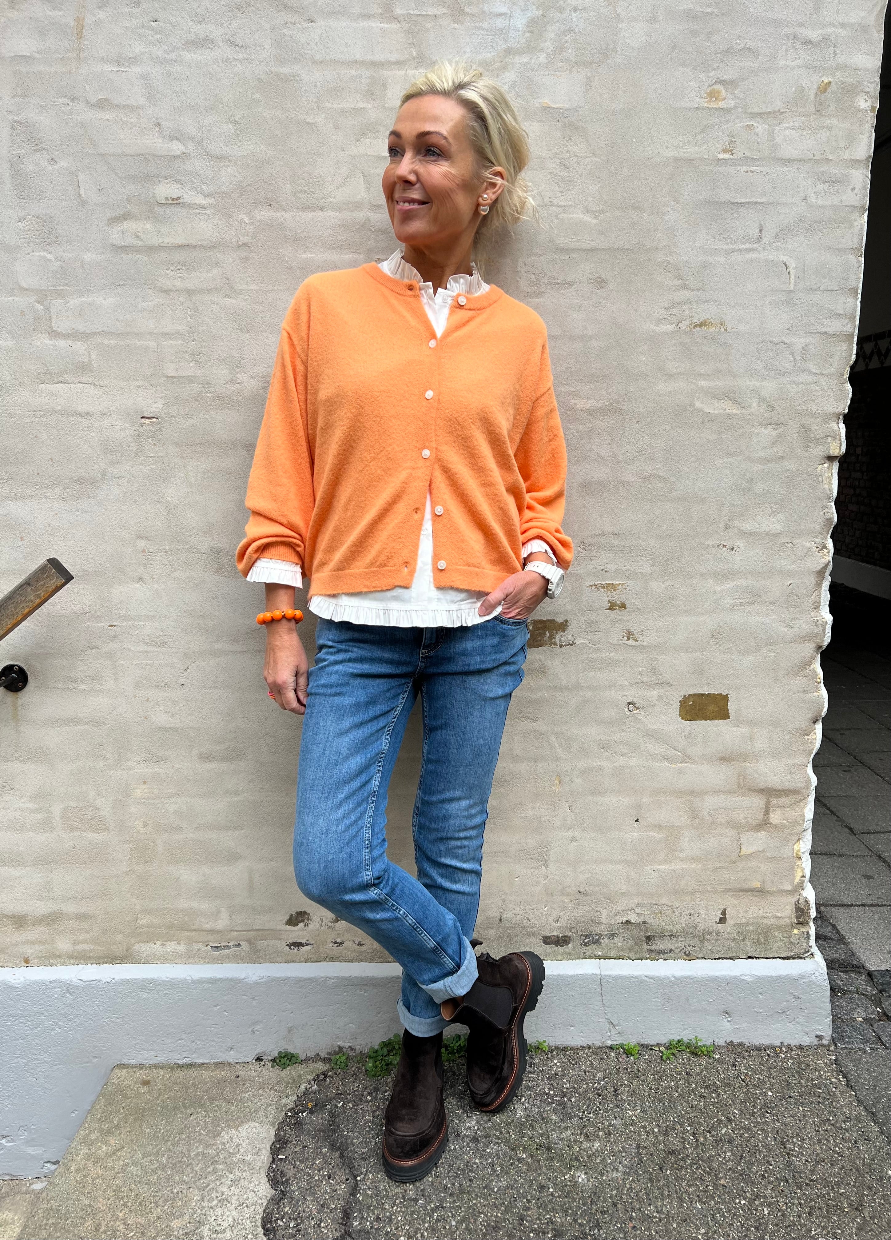 Jane Casual Fit Jeans - Medium Blue Washed