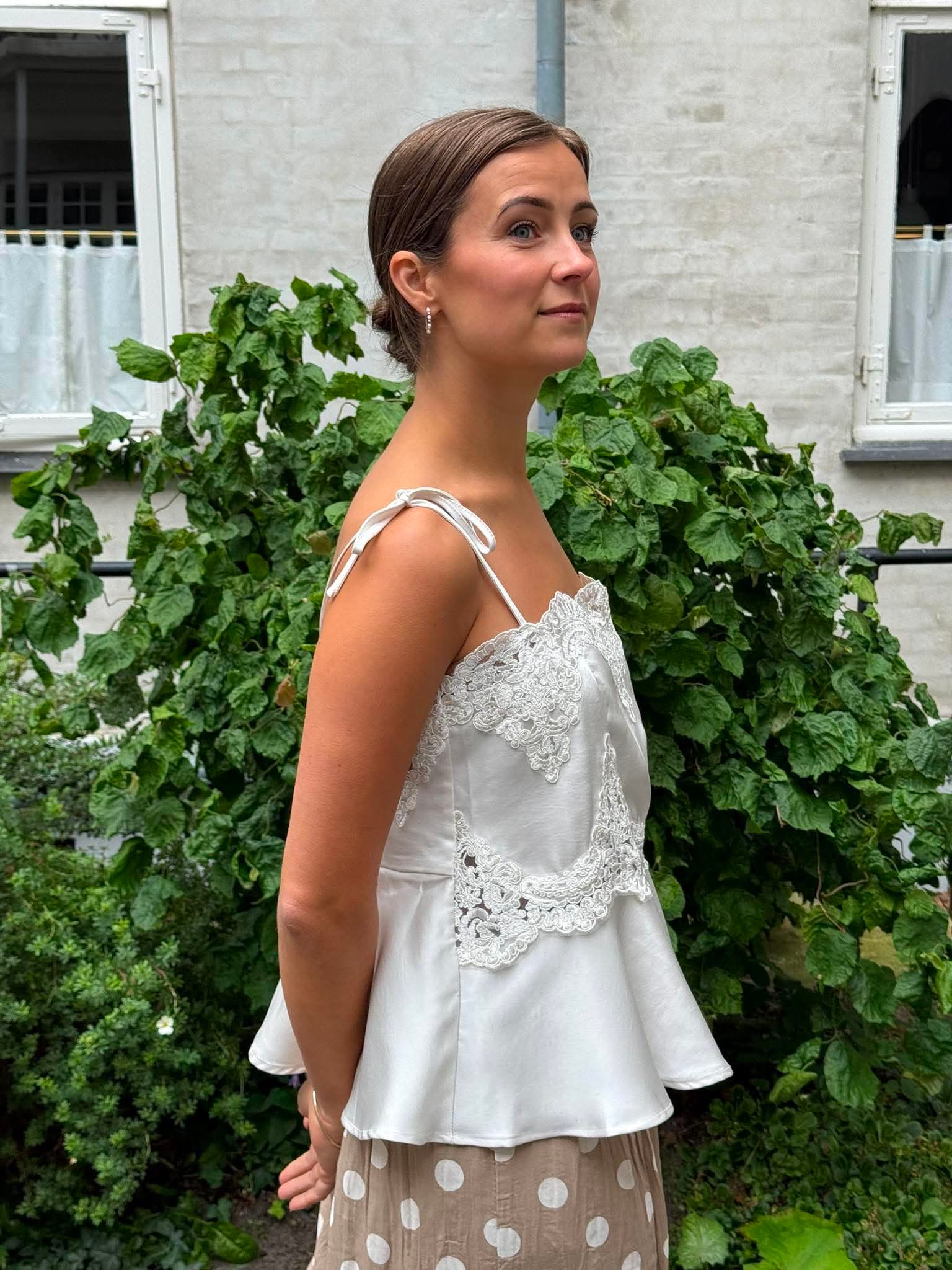 Kaela Heavy Sateen Lace Top - Pearl