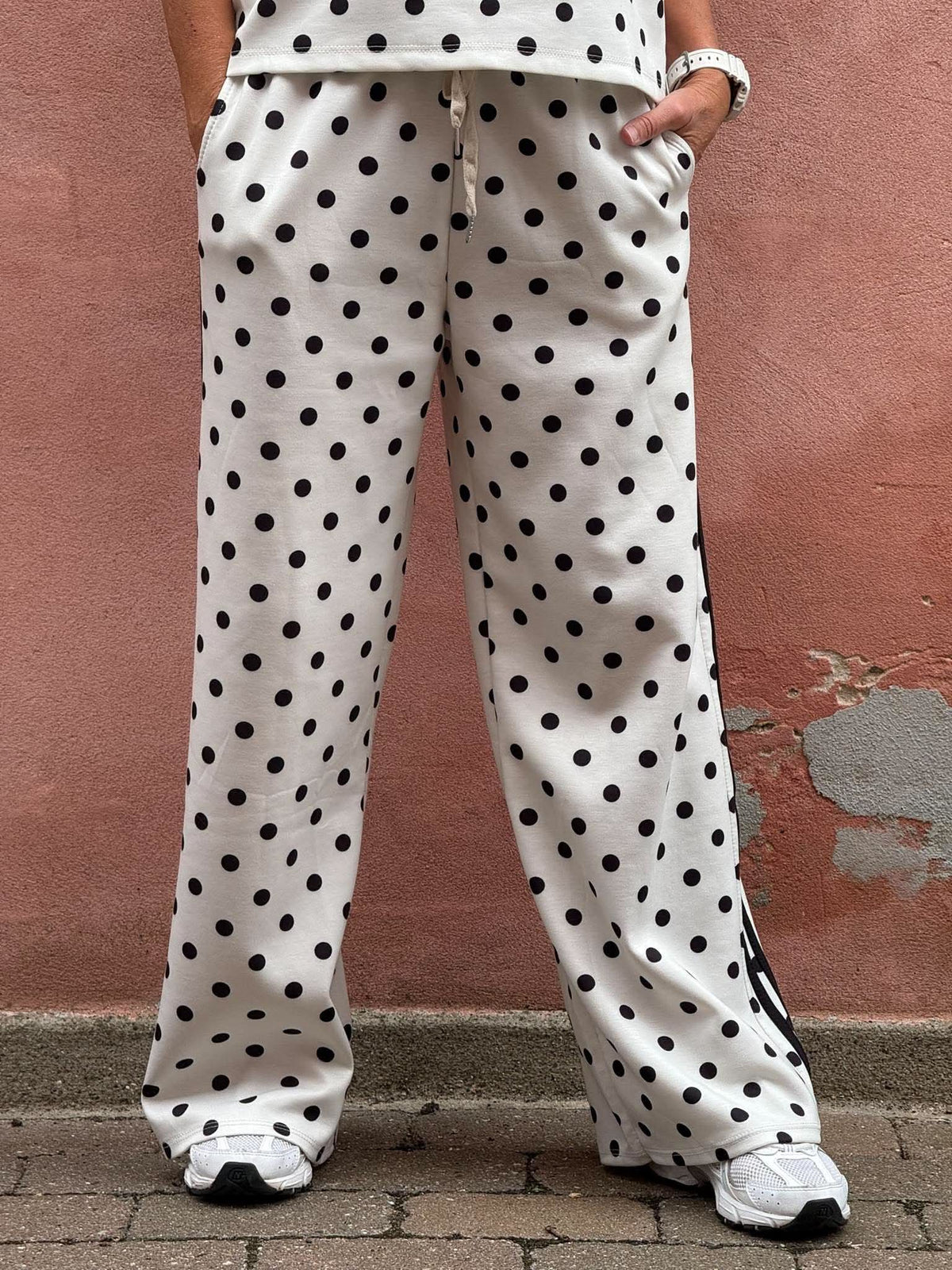 Sporty Dot Pants - White