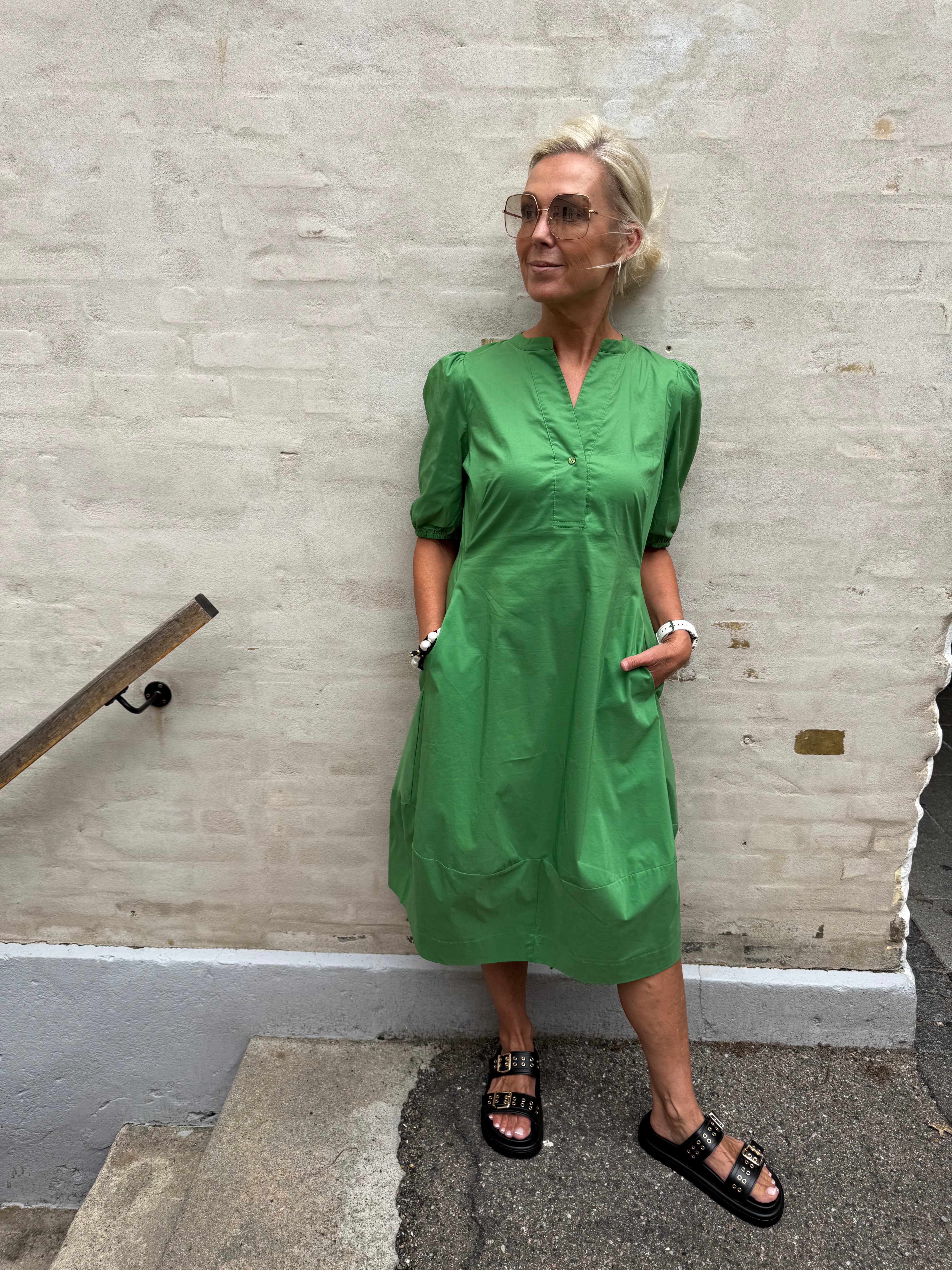 Antoinett SS Placket Dress - Mintgrön