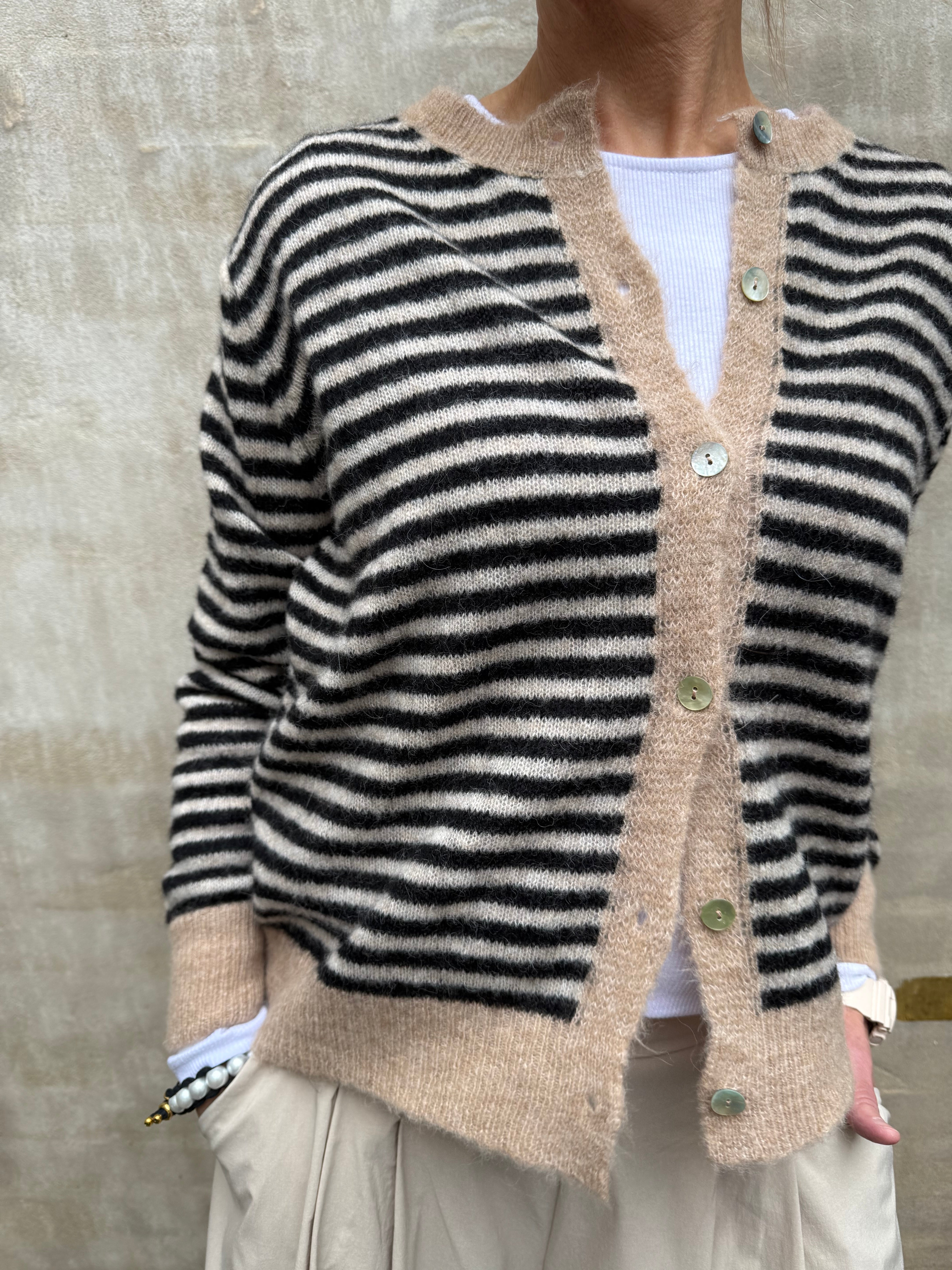 DELL randig stickad kofta - svart