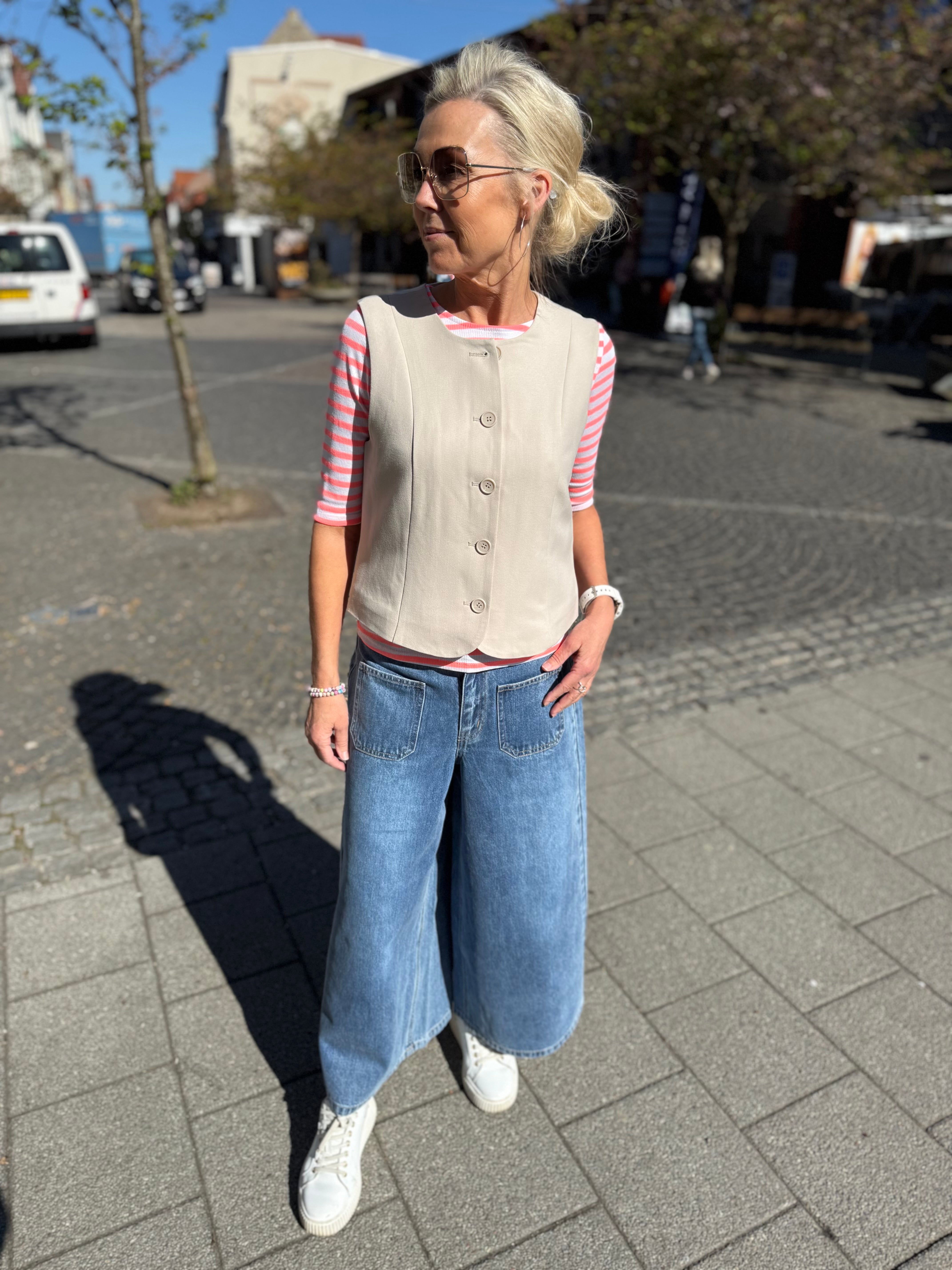 KAMIL FITTED VEST - Silver Lining