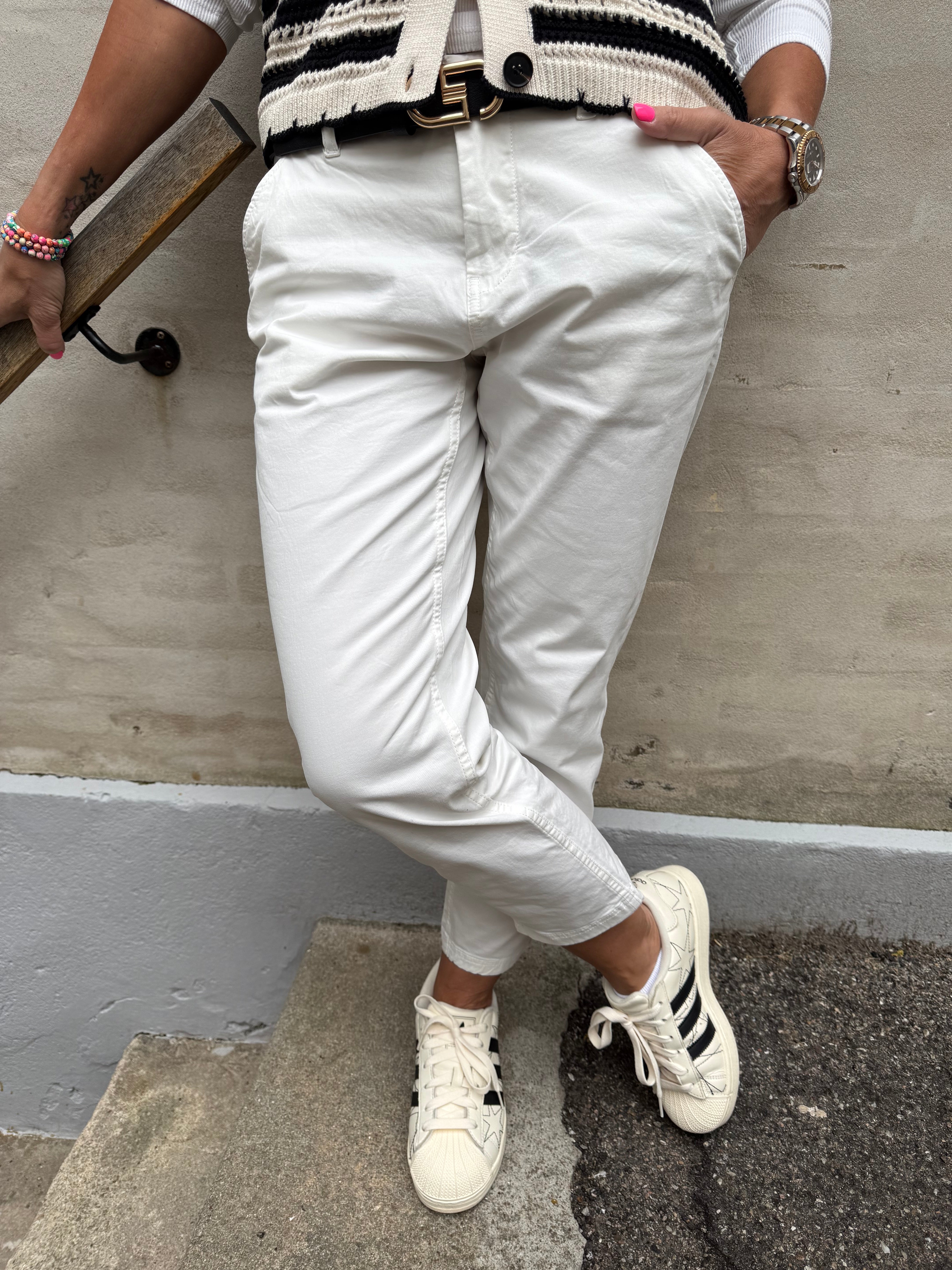 Brita Cropped Pants - Spring Gardenia
