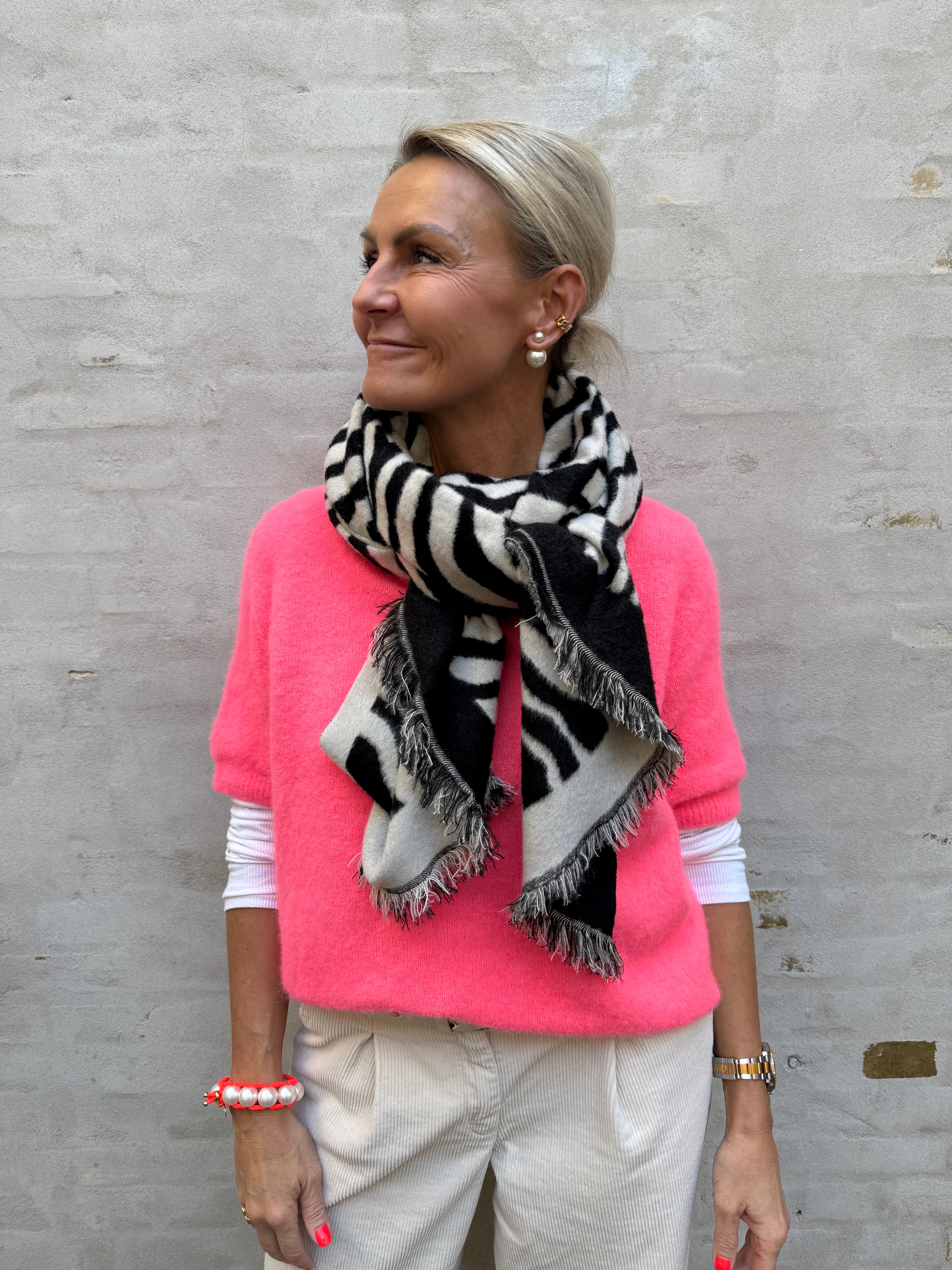 Saga Zebra halsduk svart