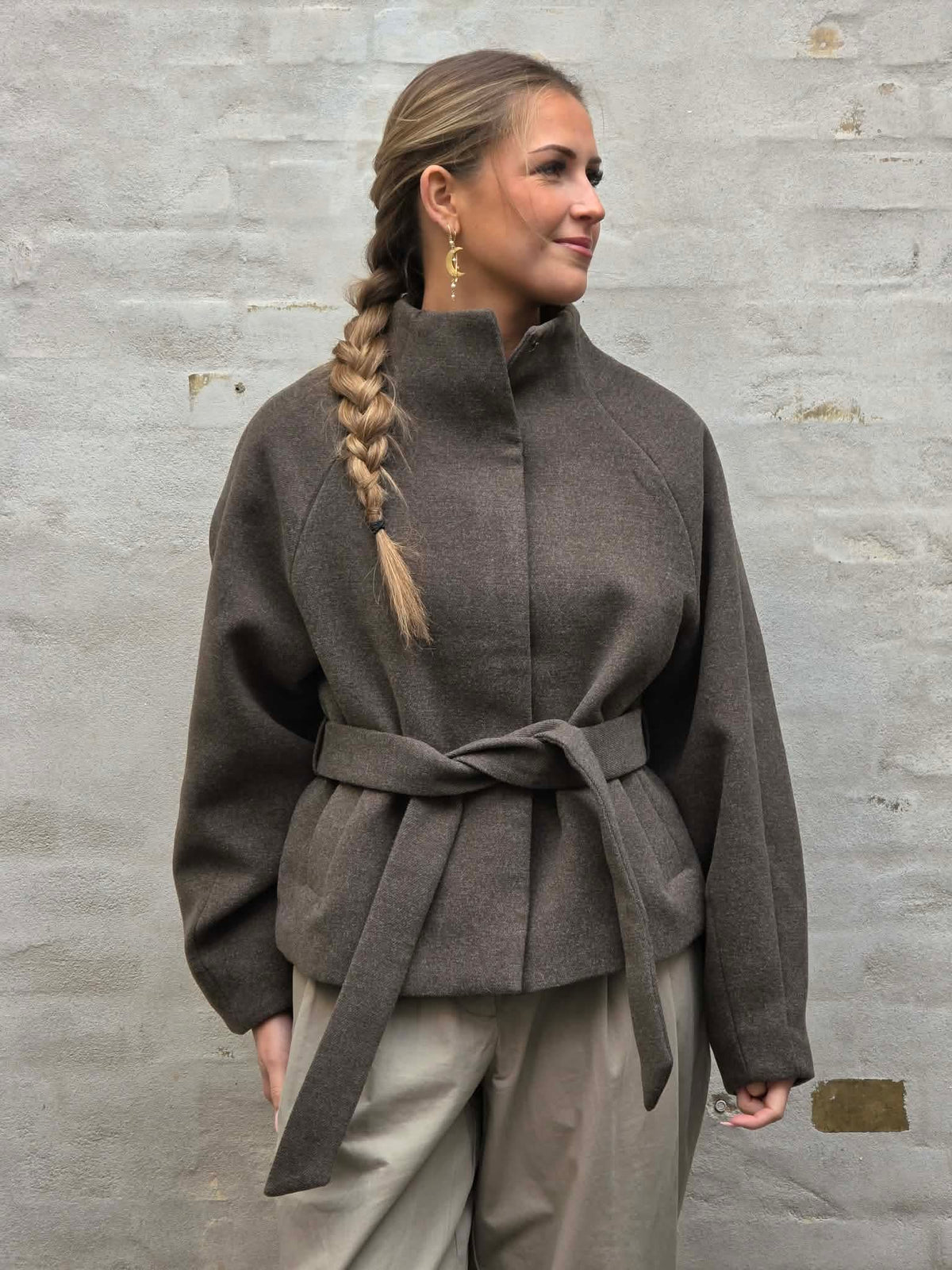 BLAKE SHORT BELT JACKET - Svart Oliv/MELANGE