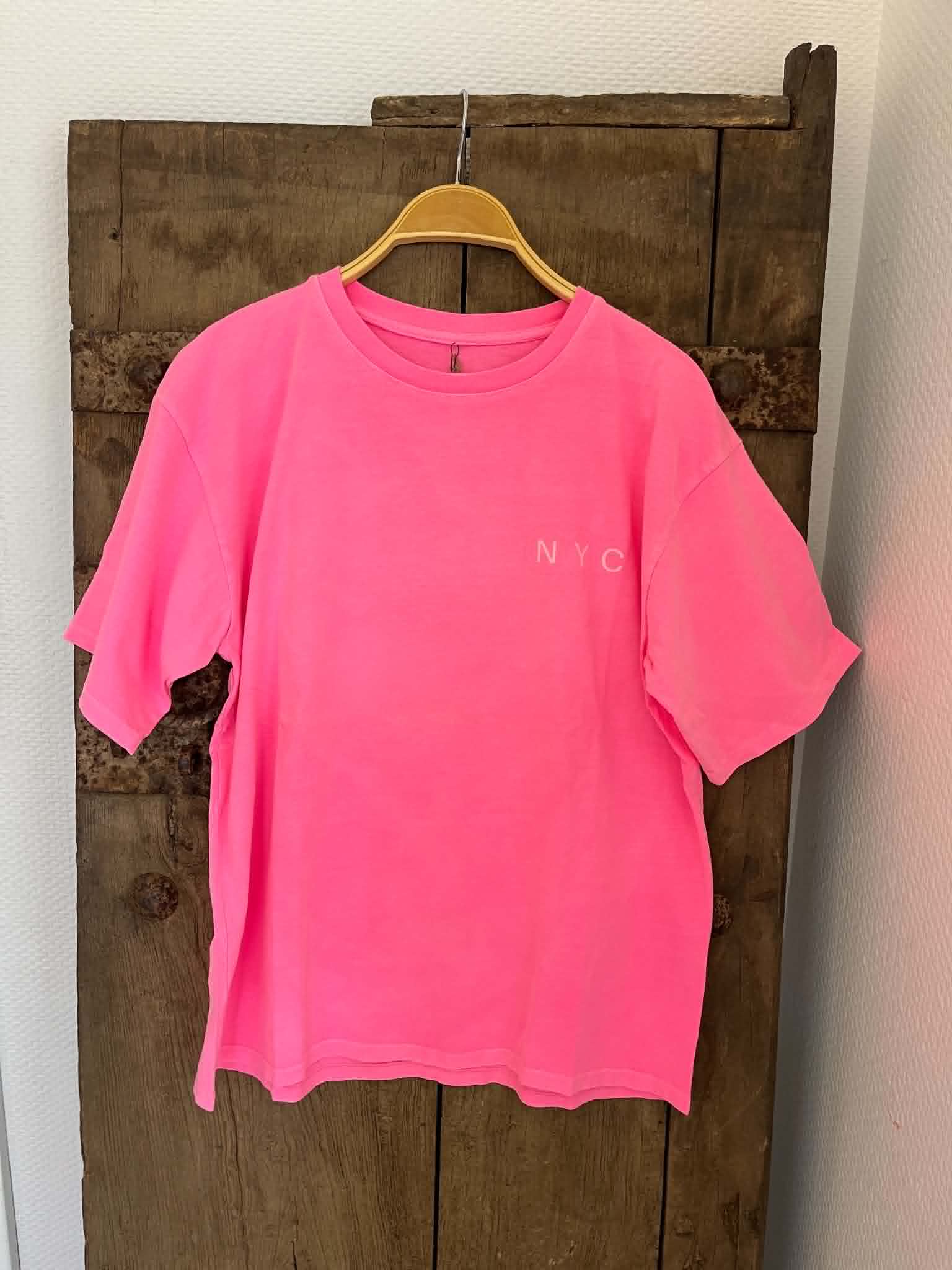 NYC T-Shirt - Pink Neon