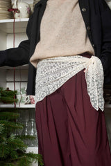 FARIANNA triangelscarf i spets - Off White