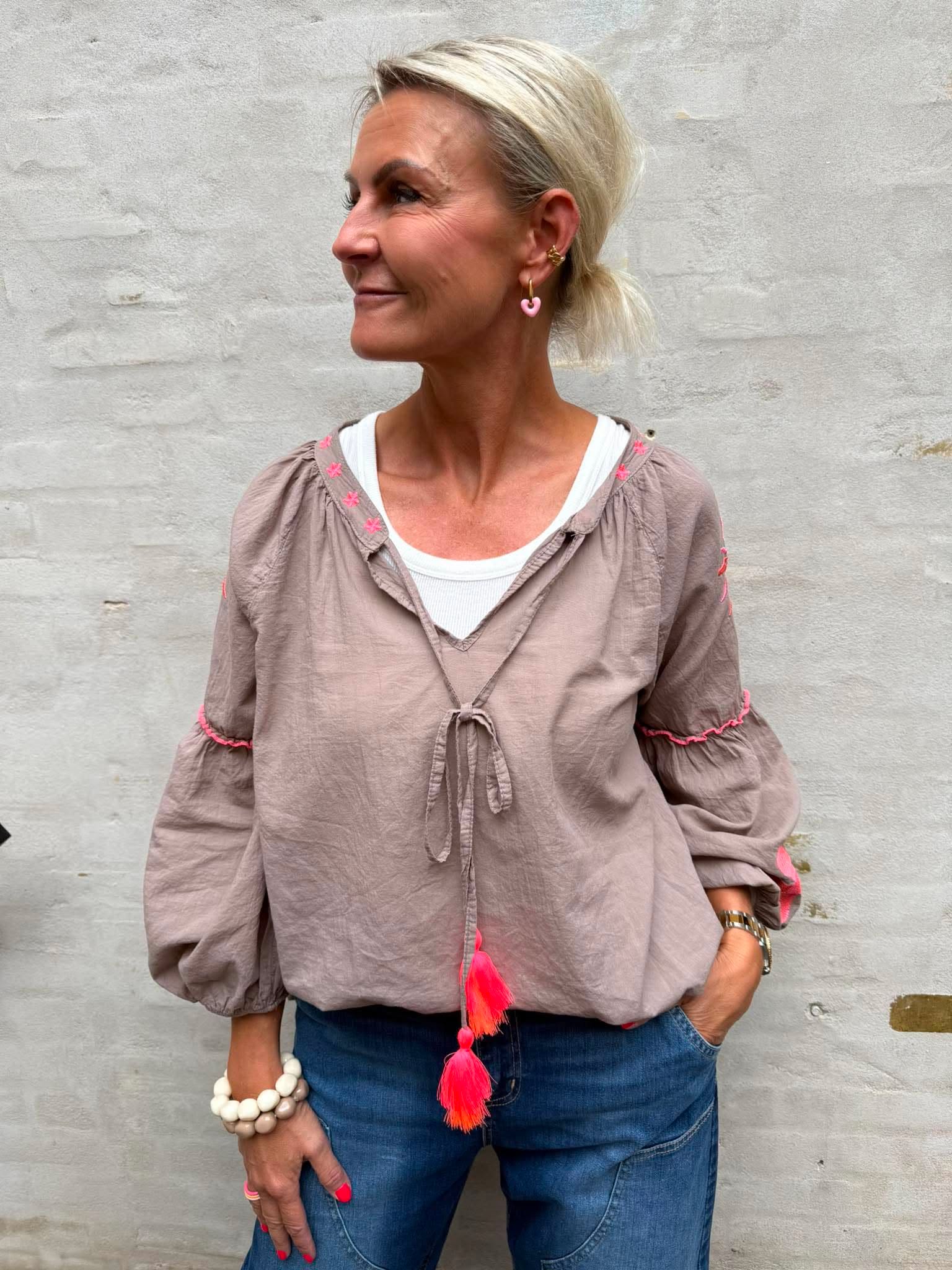 Alba Shirt - Taupe
