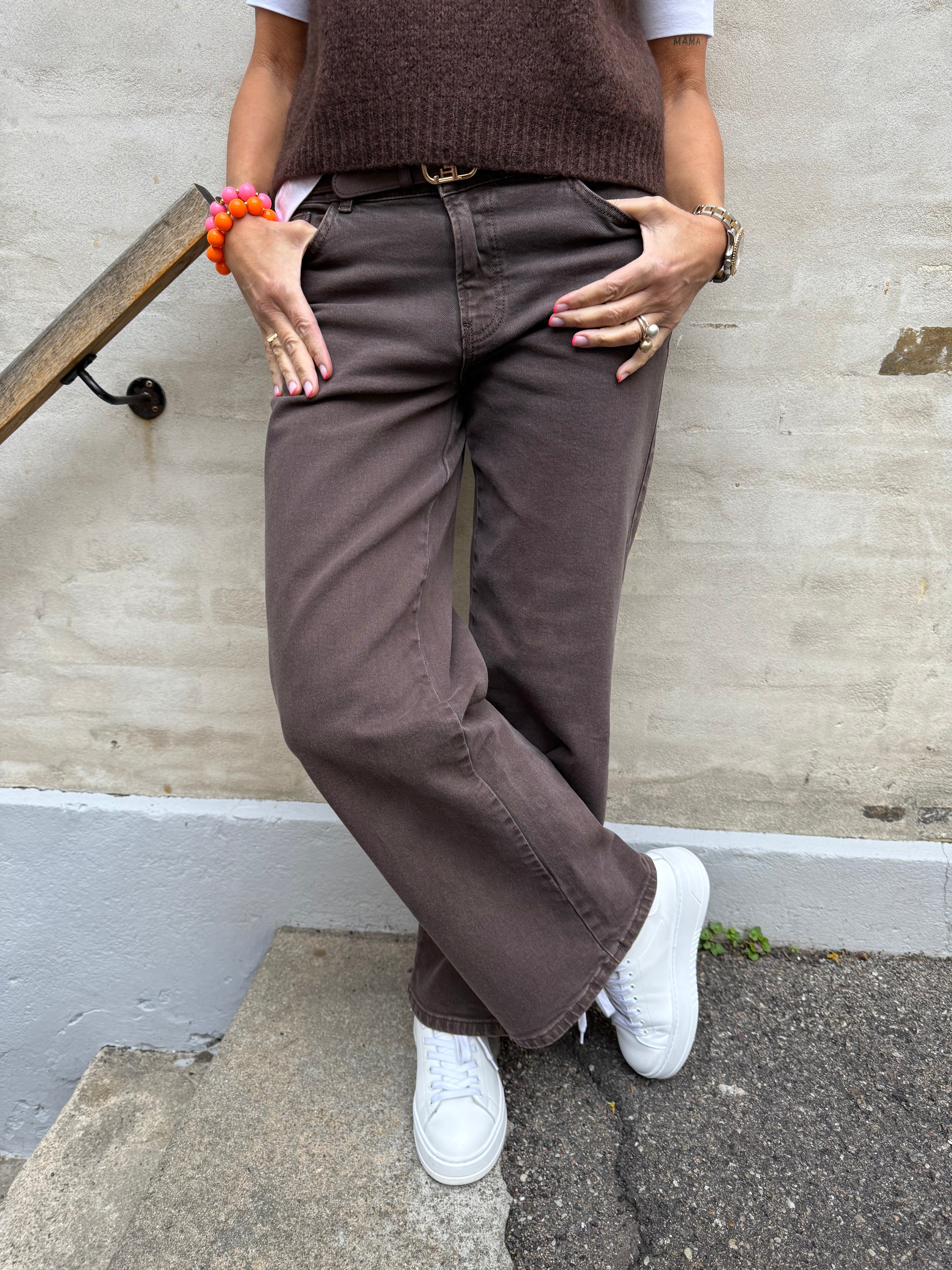 Selma Låg midja vida jeans - Hot Fudge