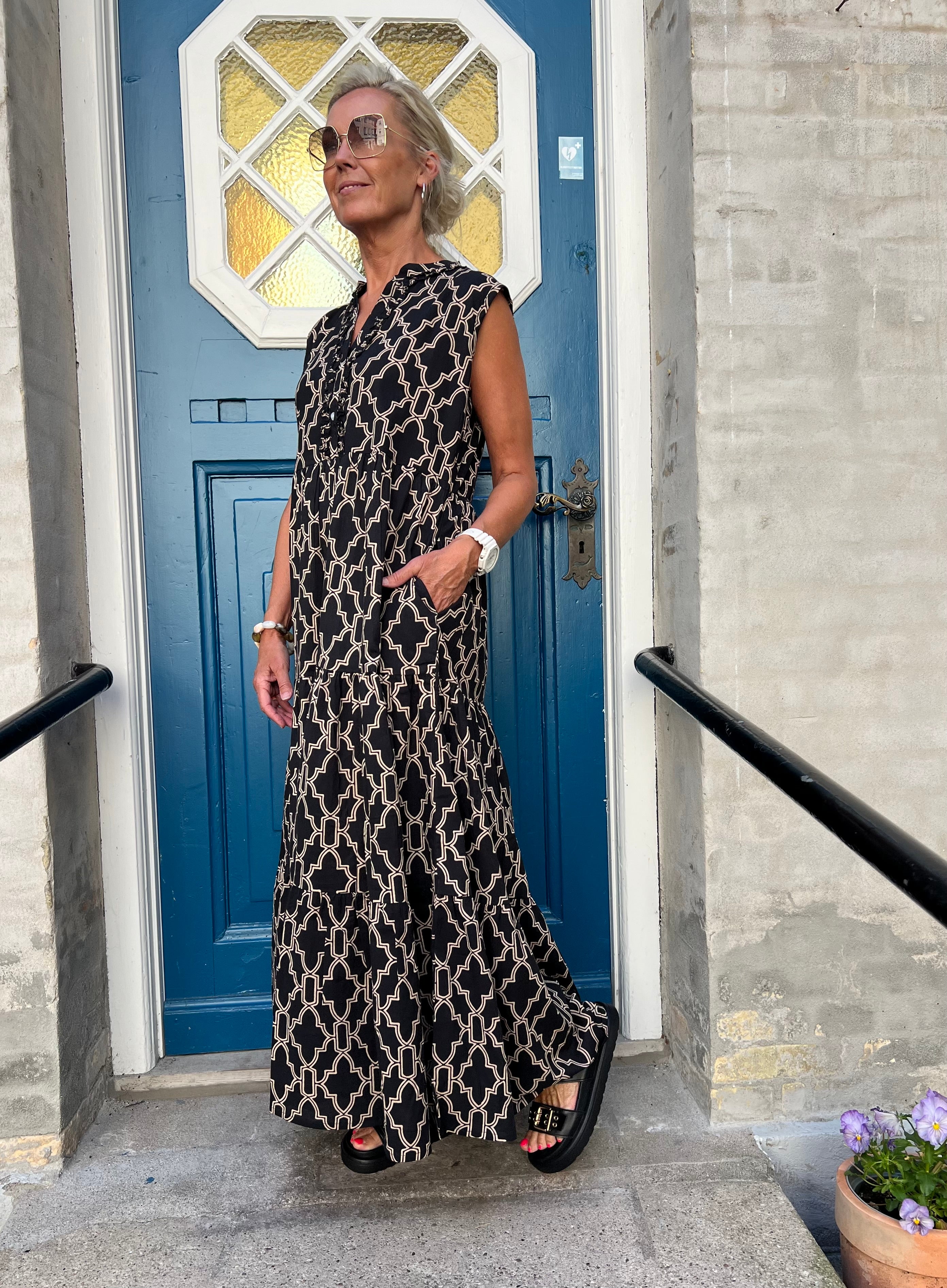 Geisha Dress - Black and Beige