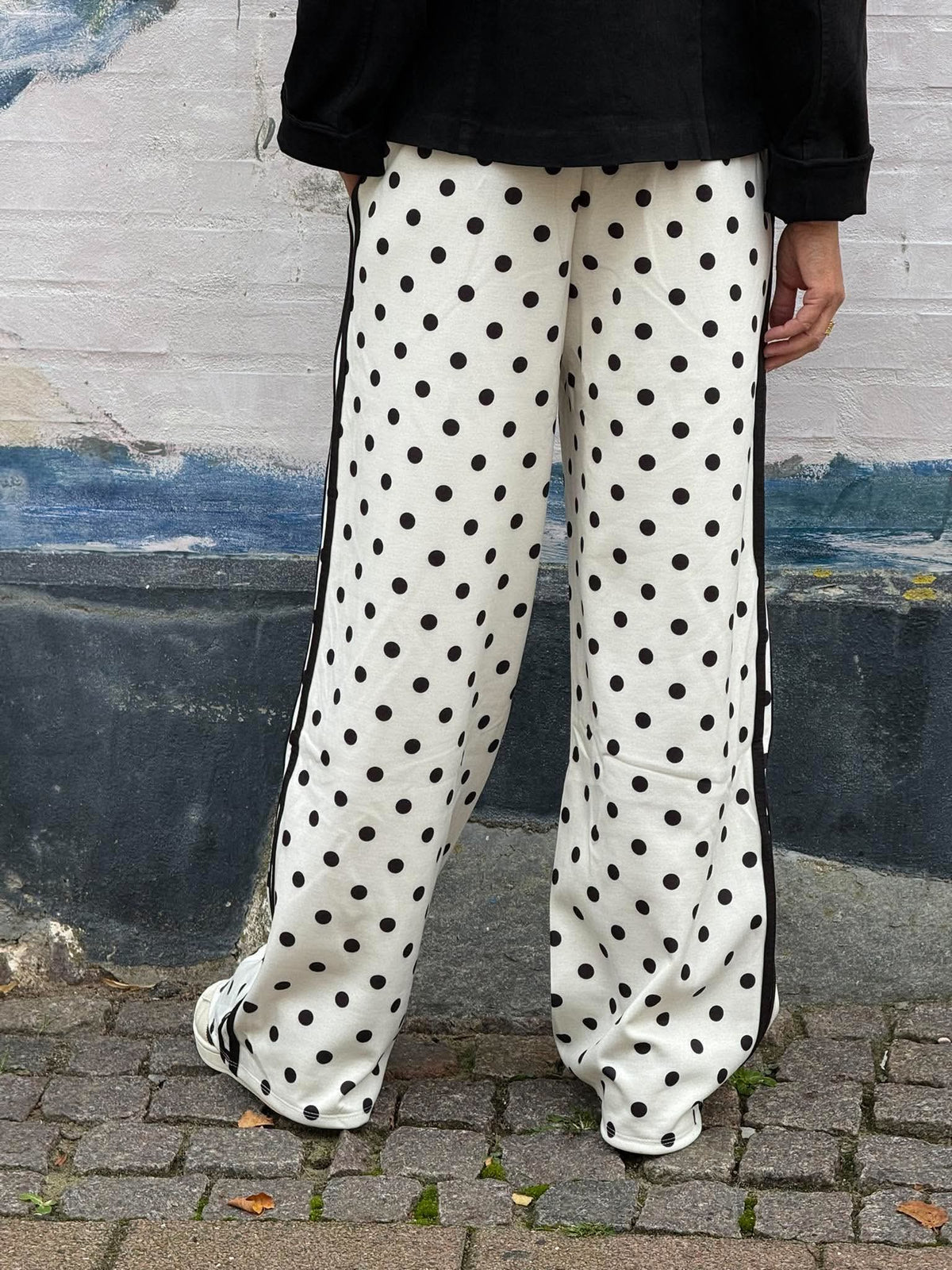 Sporty Dot Pants - Vita
