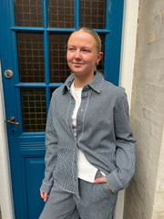 Nikita LS Shacket - Black Iris CLOUD DANCER