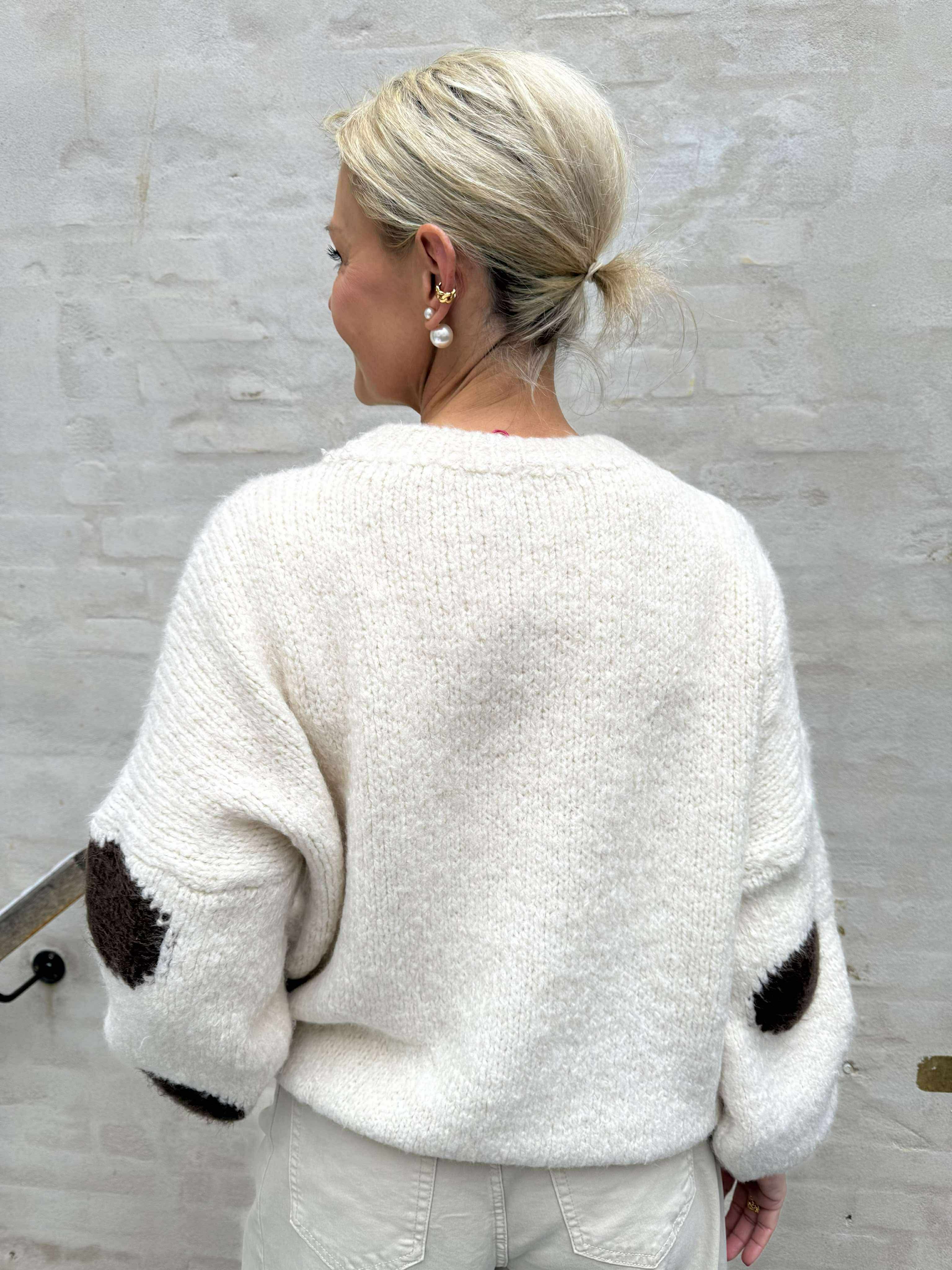 Camilia Pullover - Bruna prickar