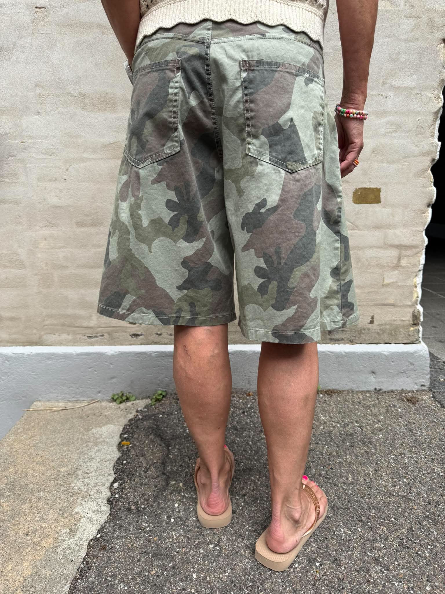 Crush Shorts - Beige Camo