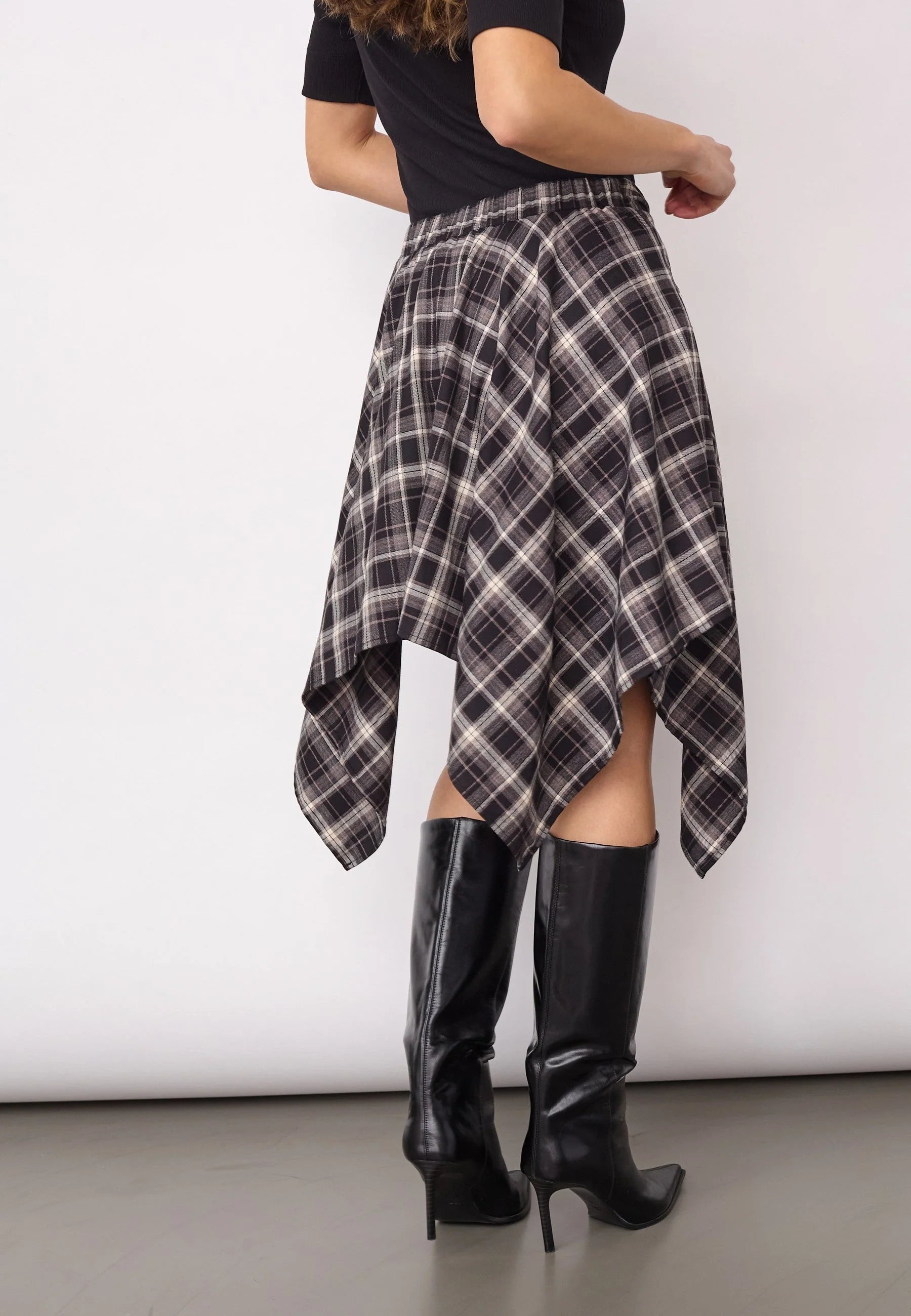 DagnyCC Check Tie Skirt - Black