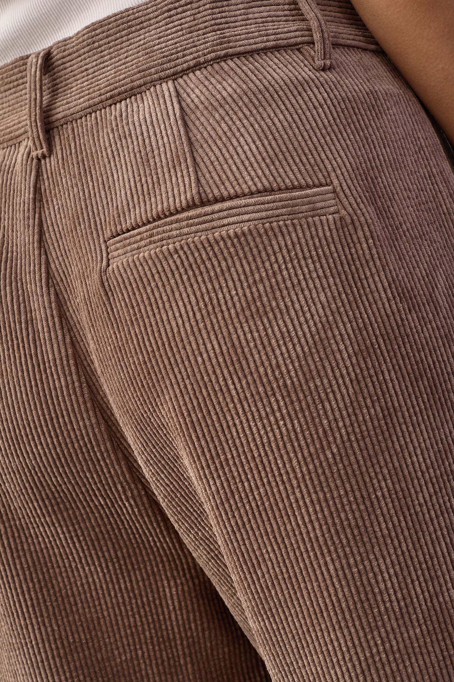 DaisyCC Cord Pant - Walnut