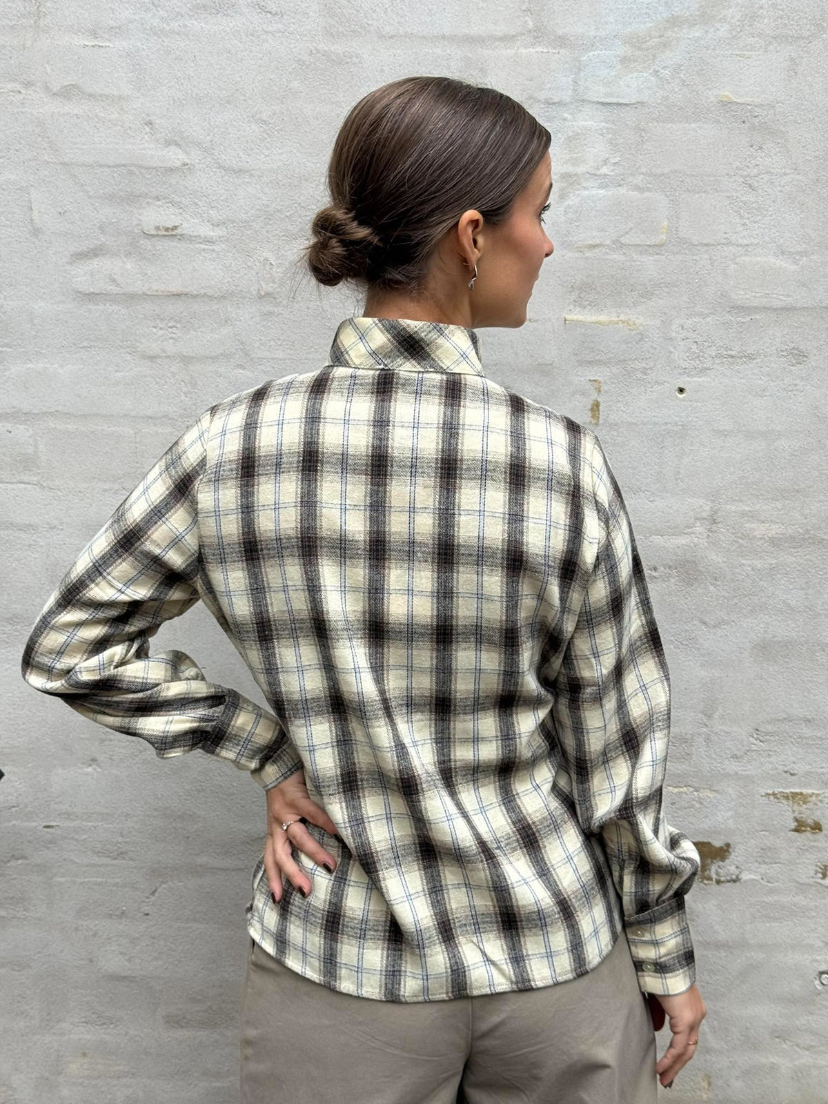 Leann Wrap Check - Sand Check