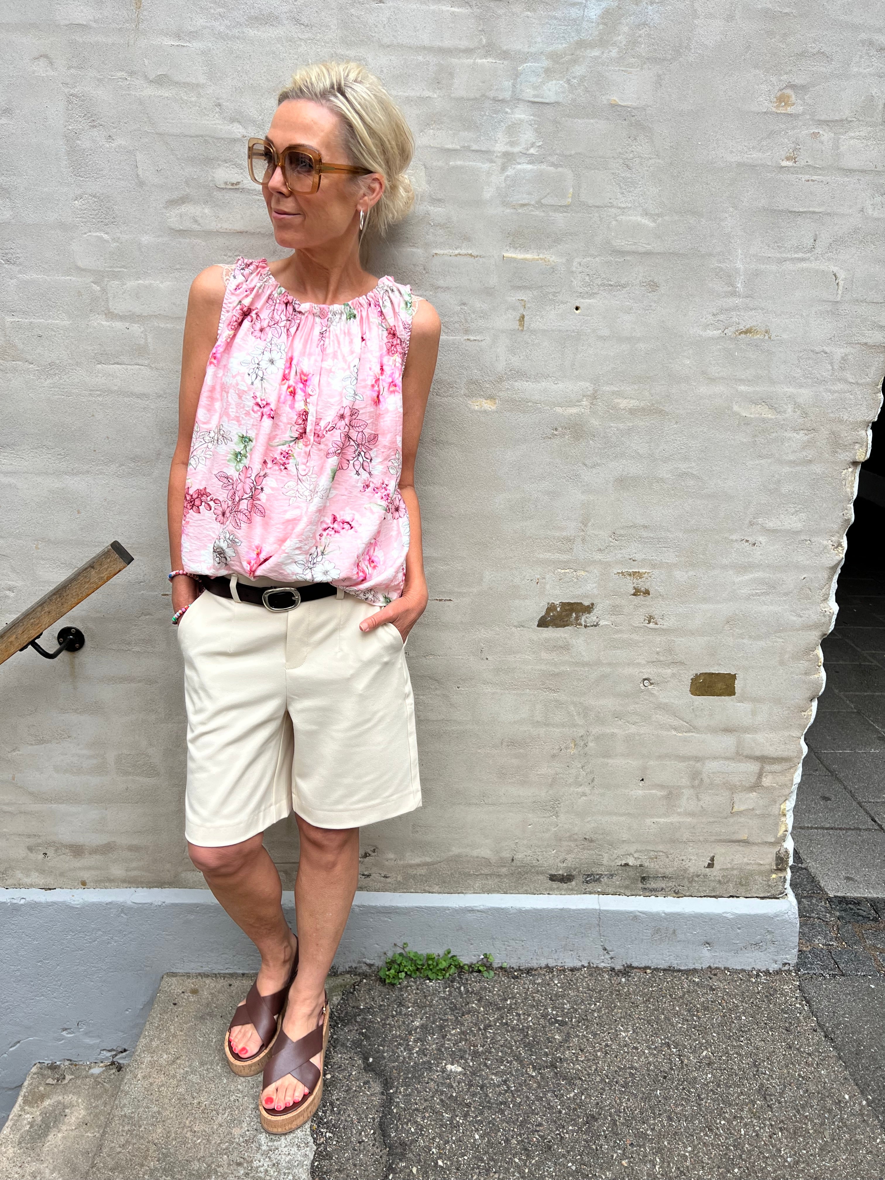 Lisa vida shorts sandshell