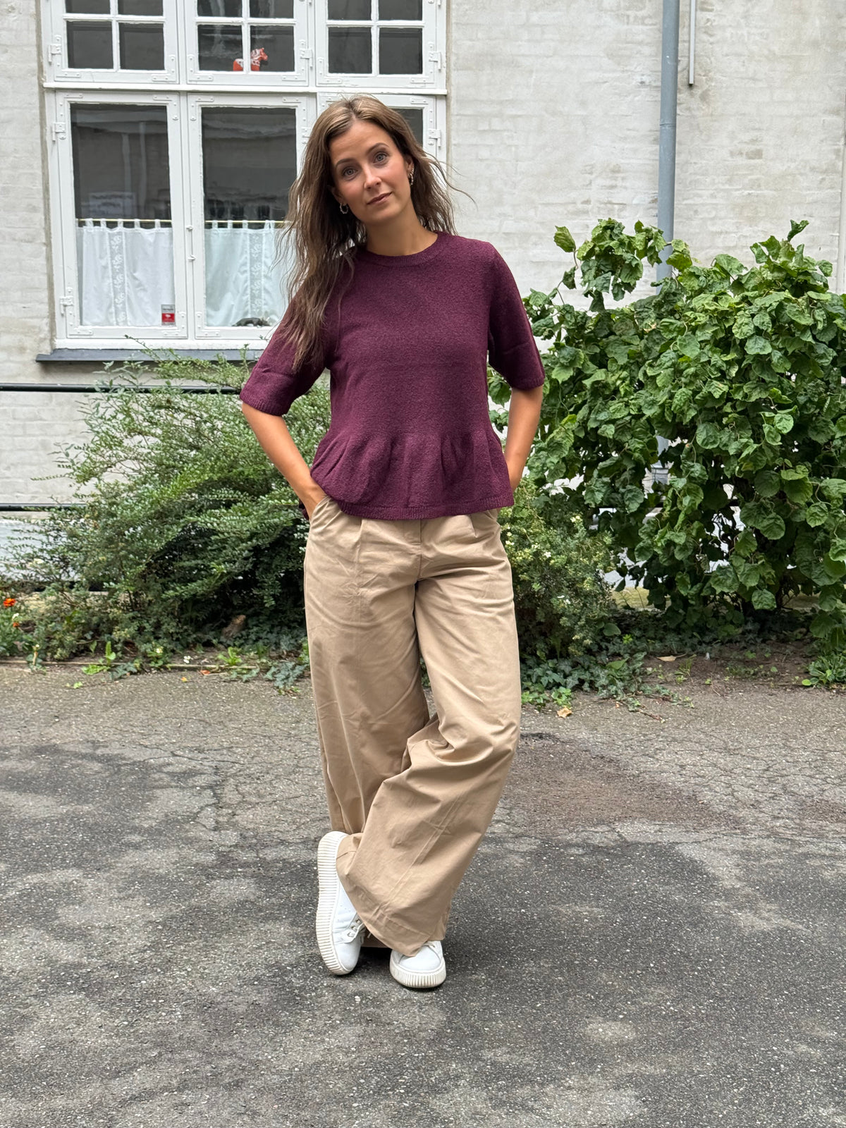 BRILLIANT LIFE S/S ON PEPLUM PULL - Windsor Wine/MELANGE
