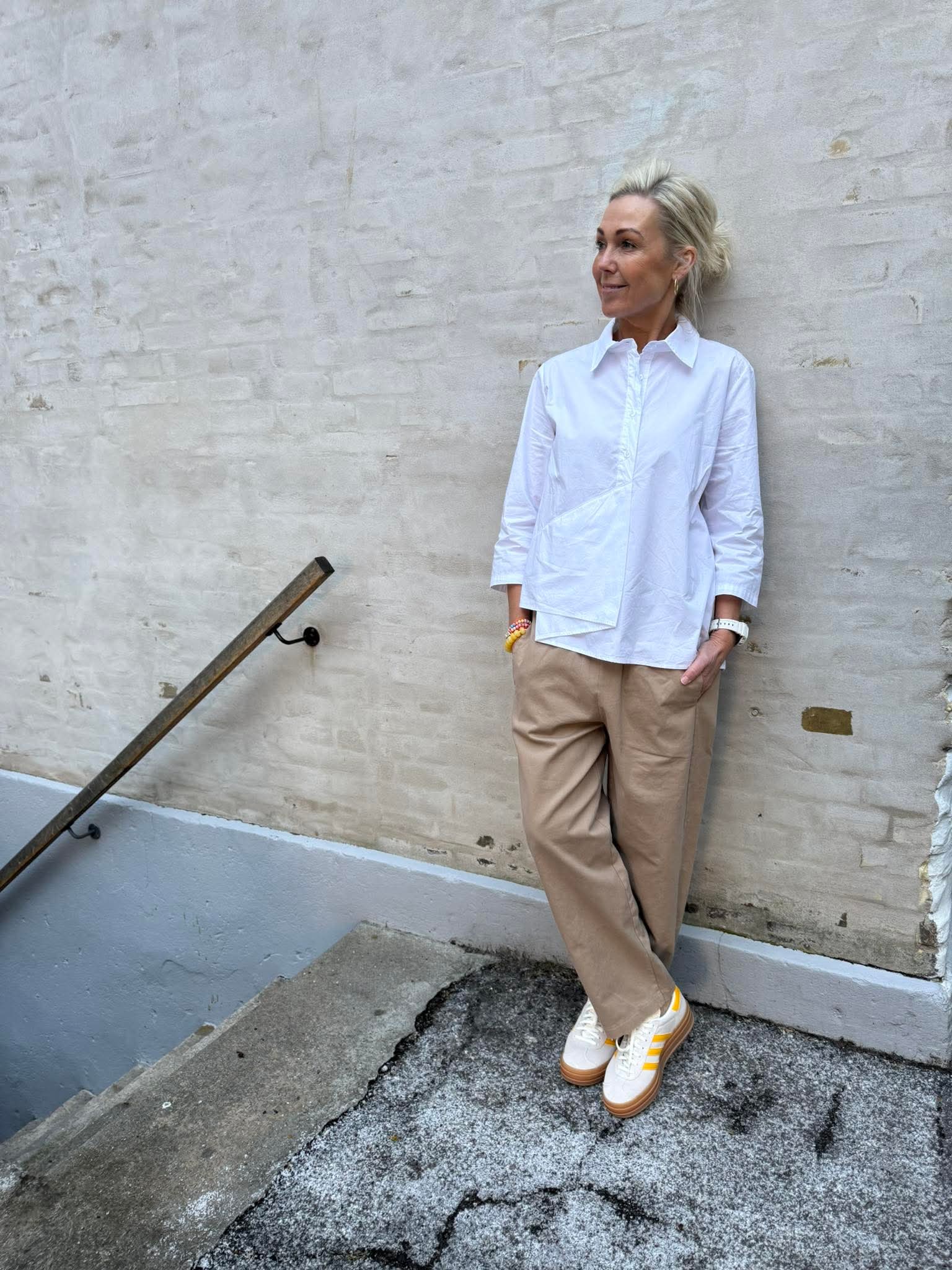 FÖRBESTÄLLNING-Must Have-skjorta - Vit