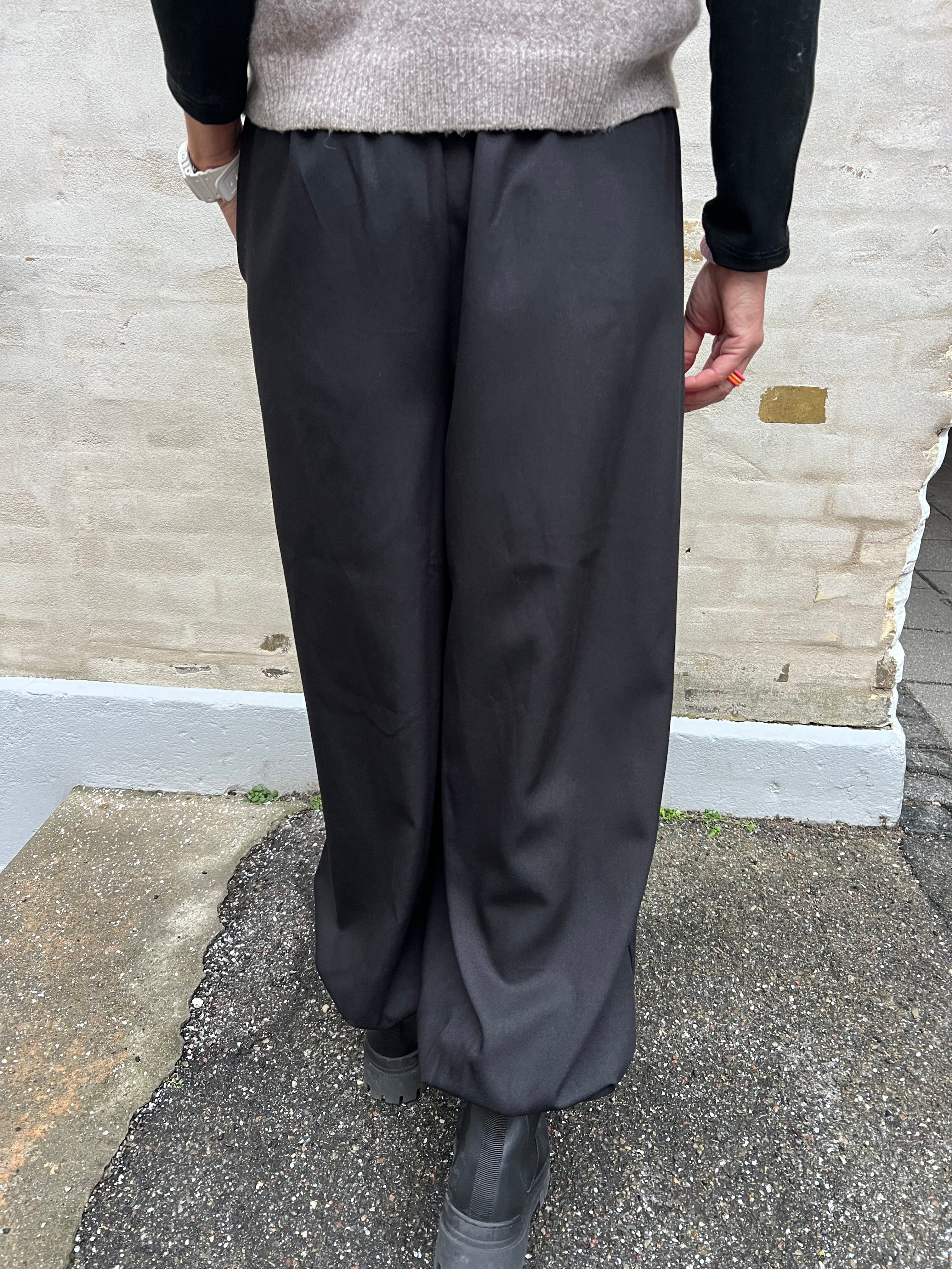 PALOMA LÖSA BYXA - Svart