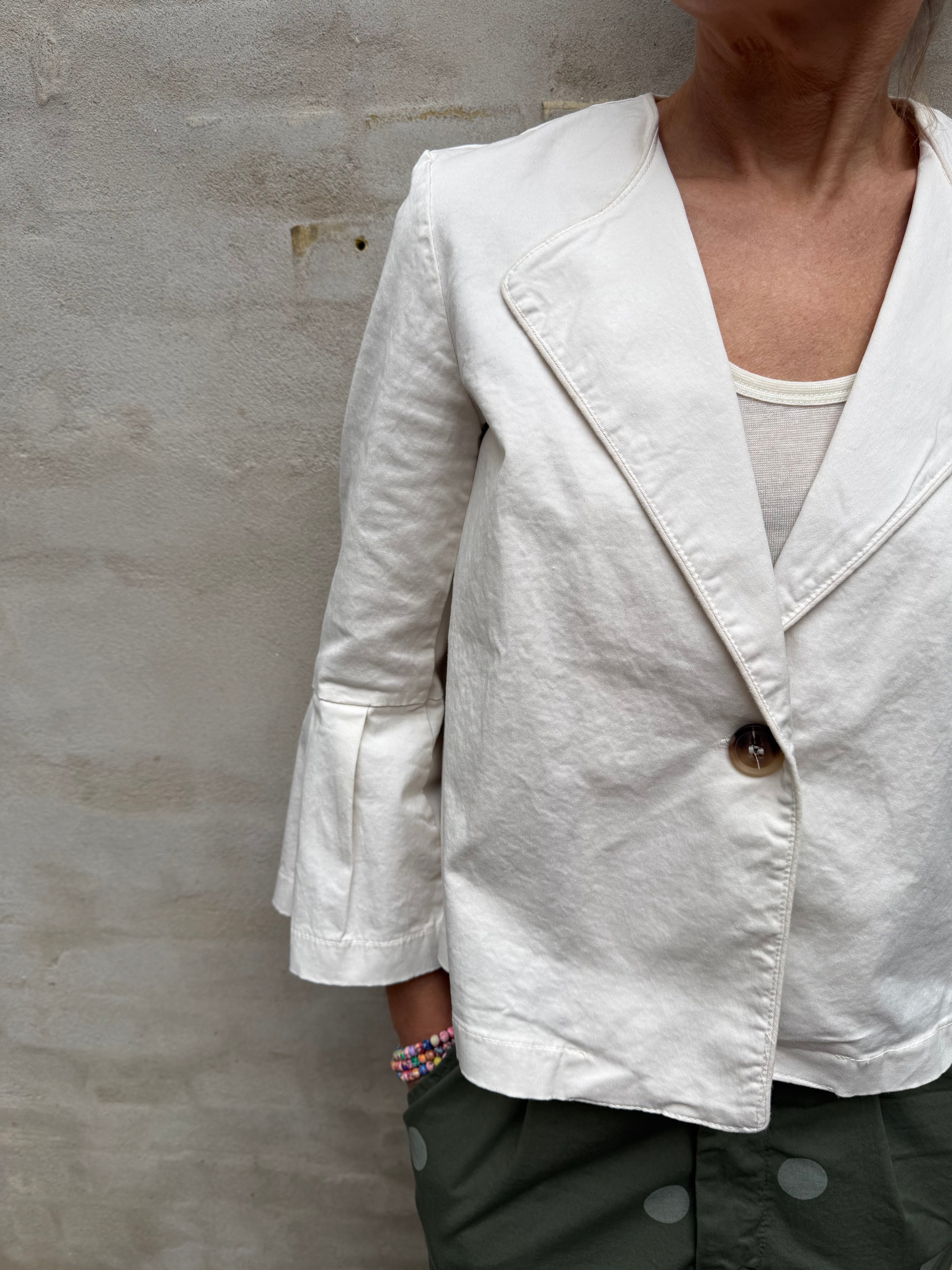 Francesca Jacka - Off White