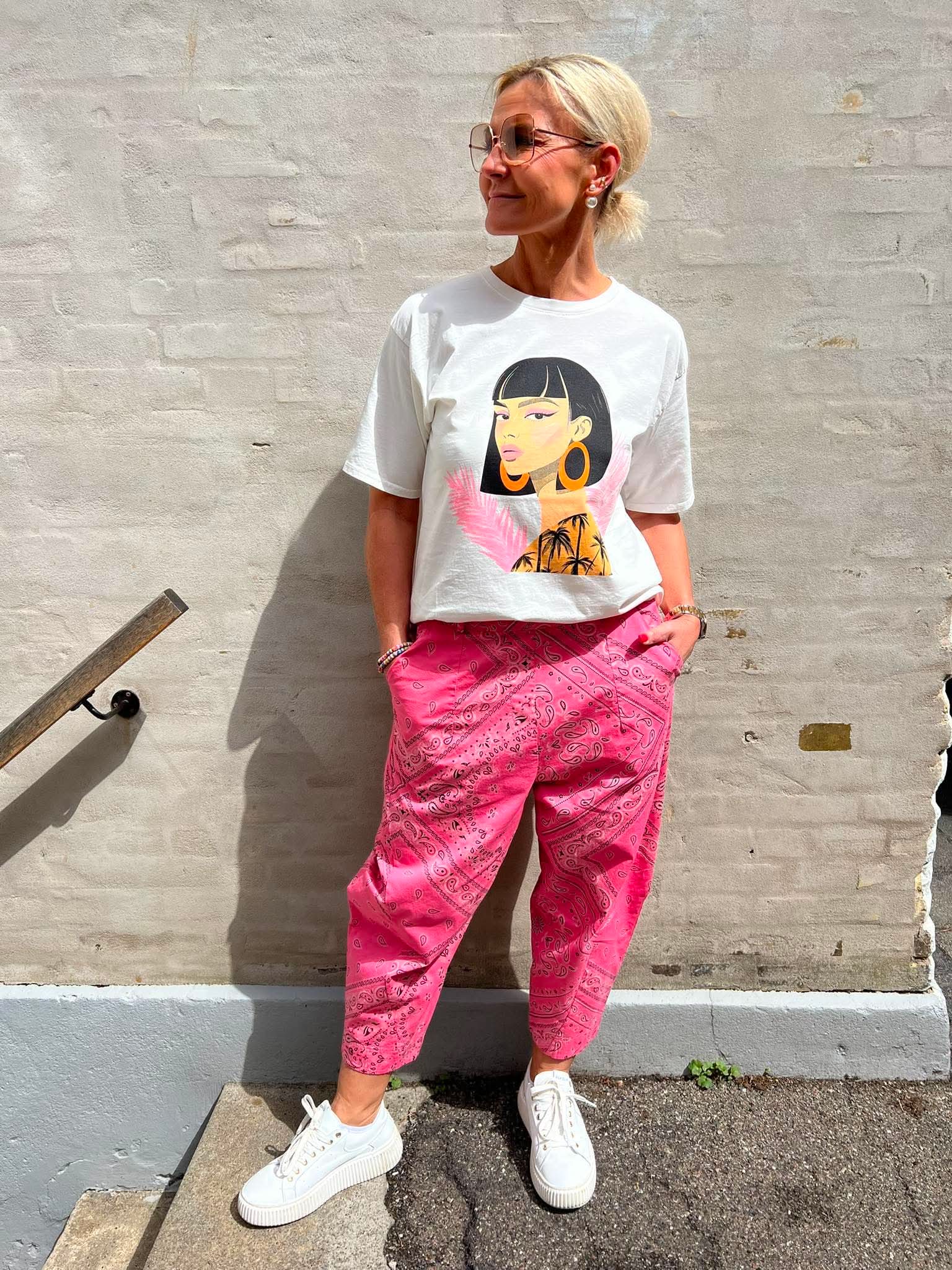 Kleopatra Tee - White/Pink/Orange