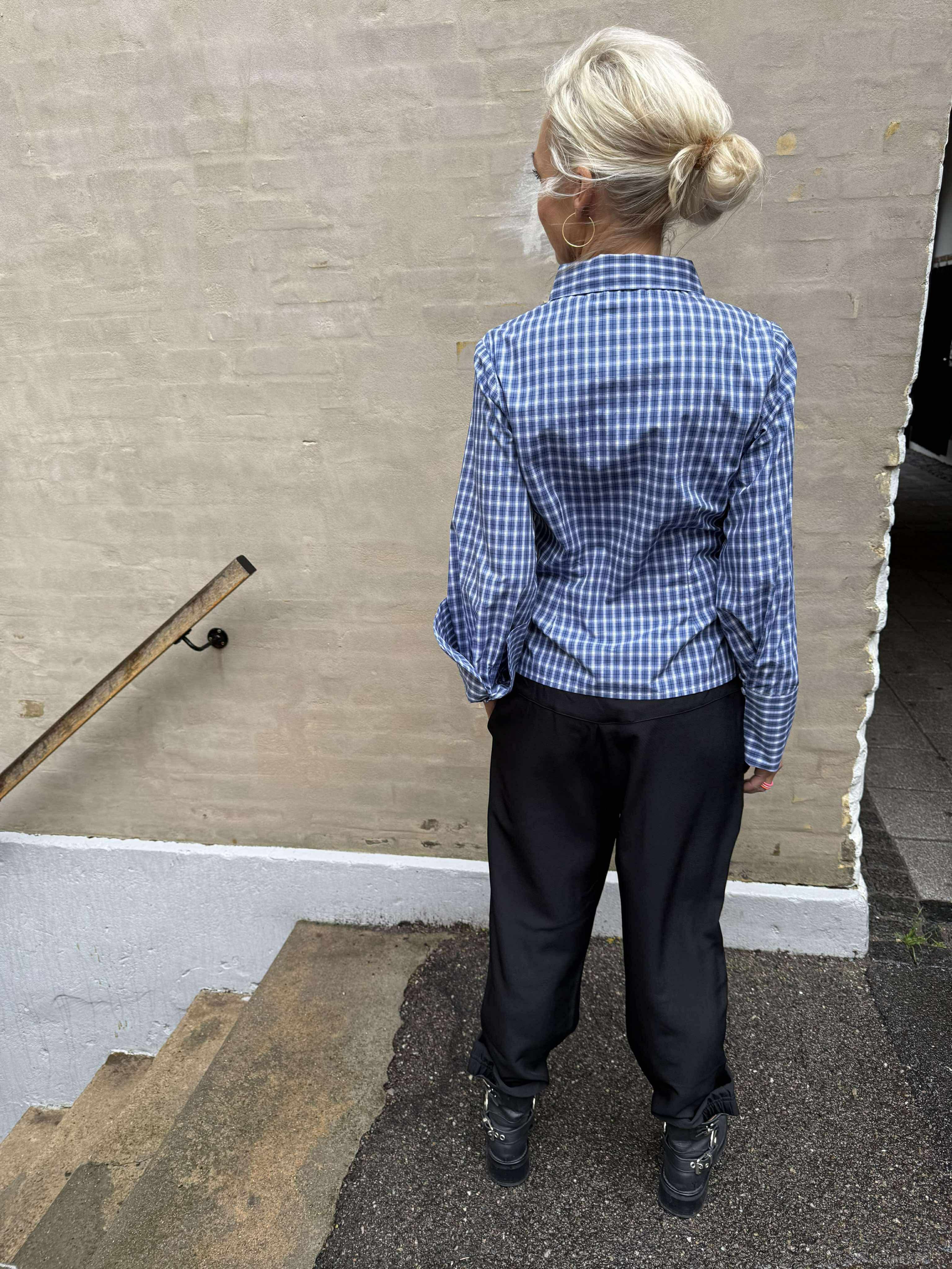 Rosa rutig skjorta - mörkblå