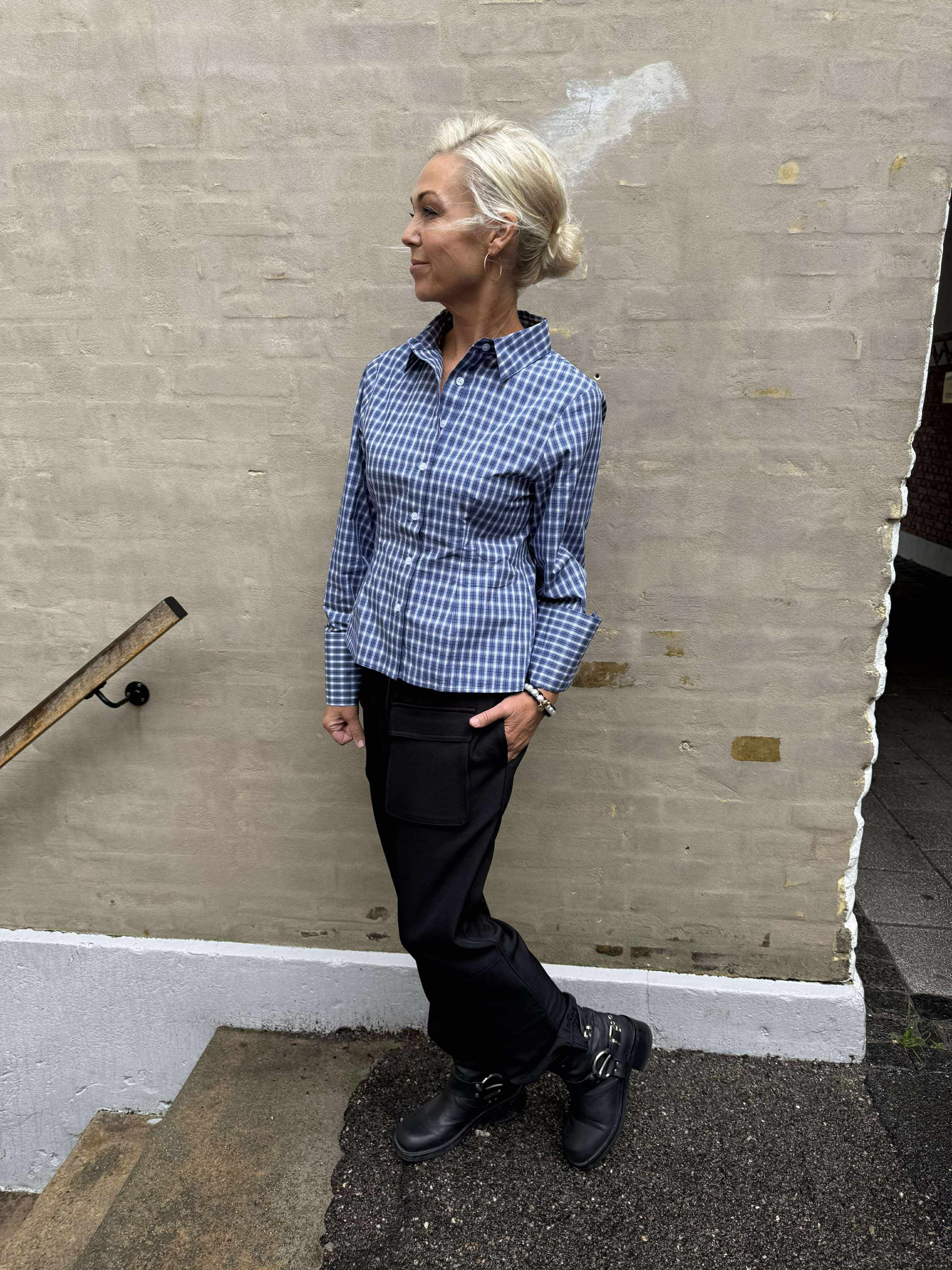 Rosa rutig skjorta - mörkblå