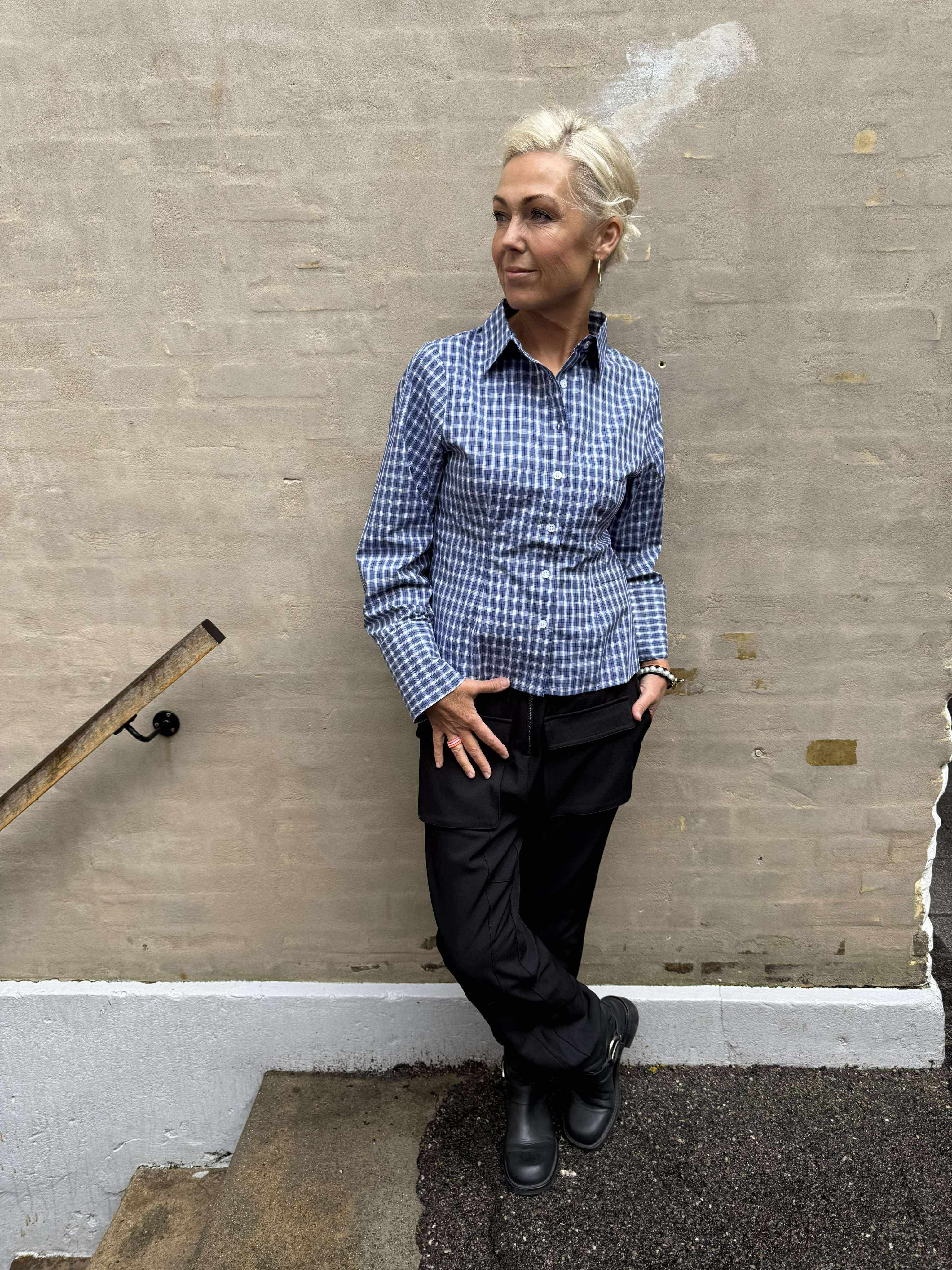 Rosa rutig skjorta - mörkblå