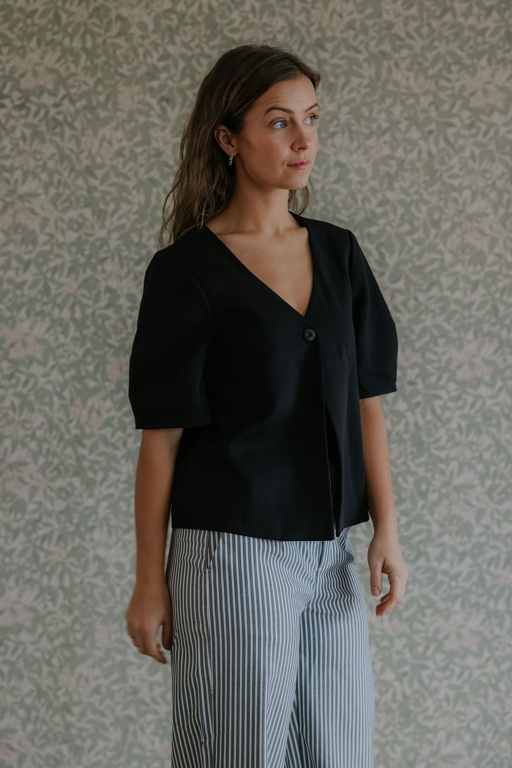 LISA S/S RE TOPP - Svart