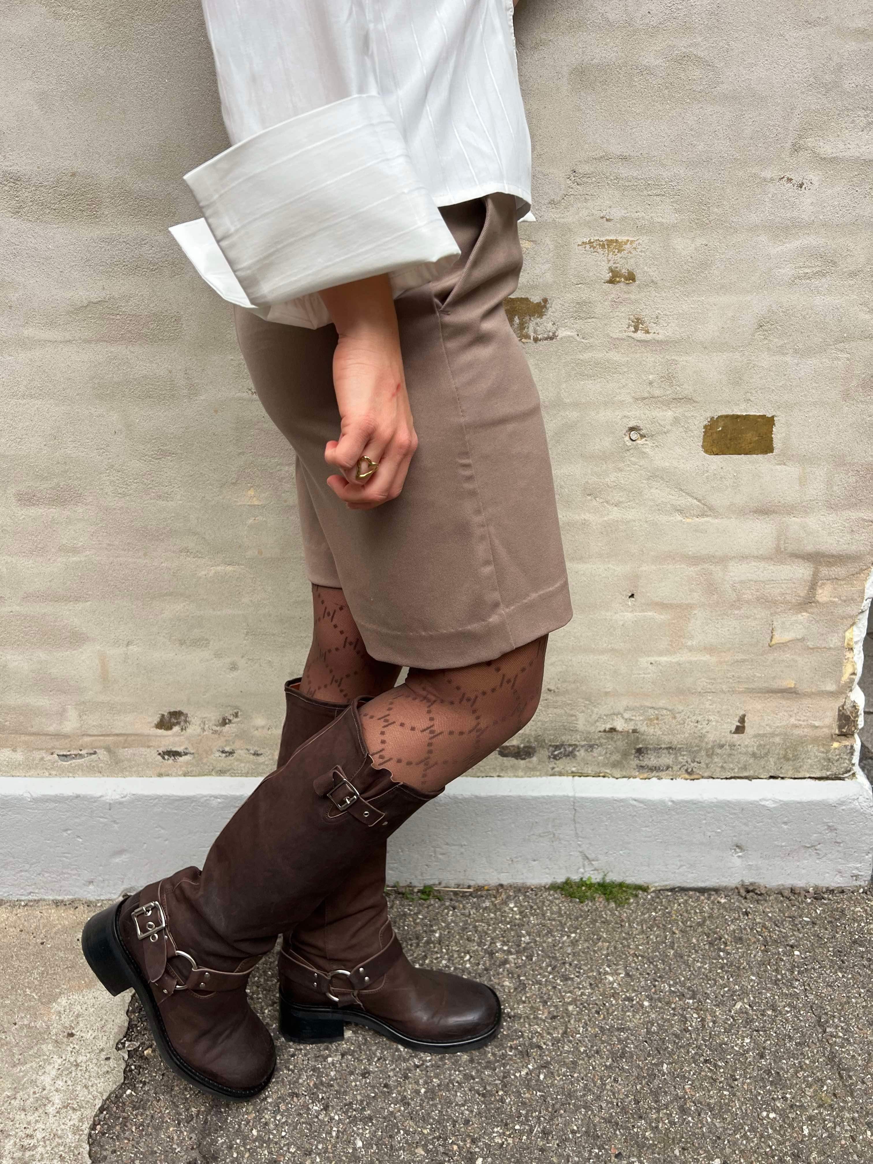 Lisa vida shorts fossil