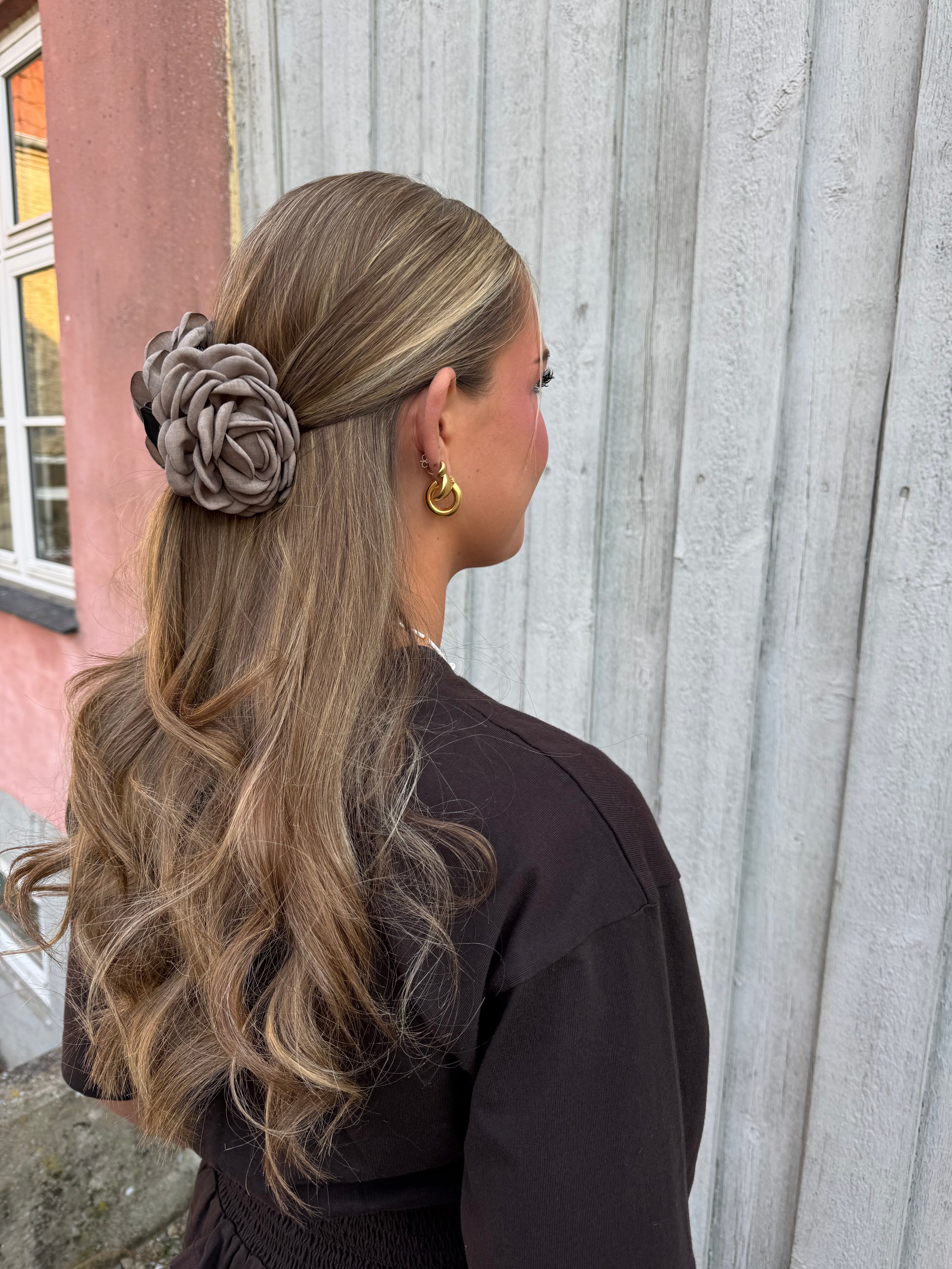 Hana Rose Hårklemme - Taupe