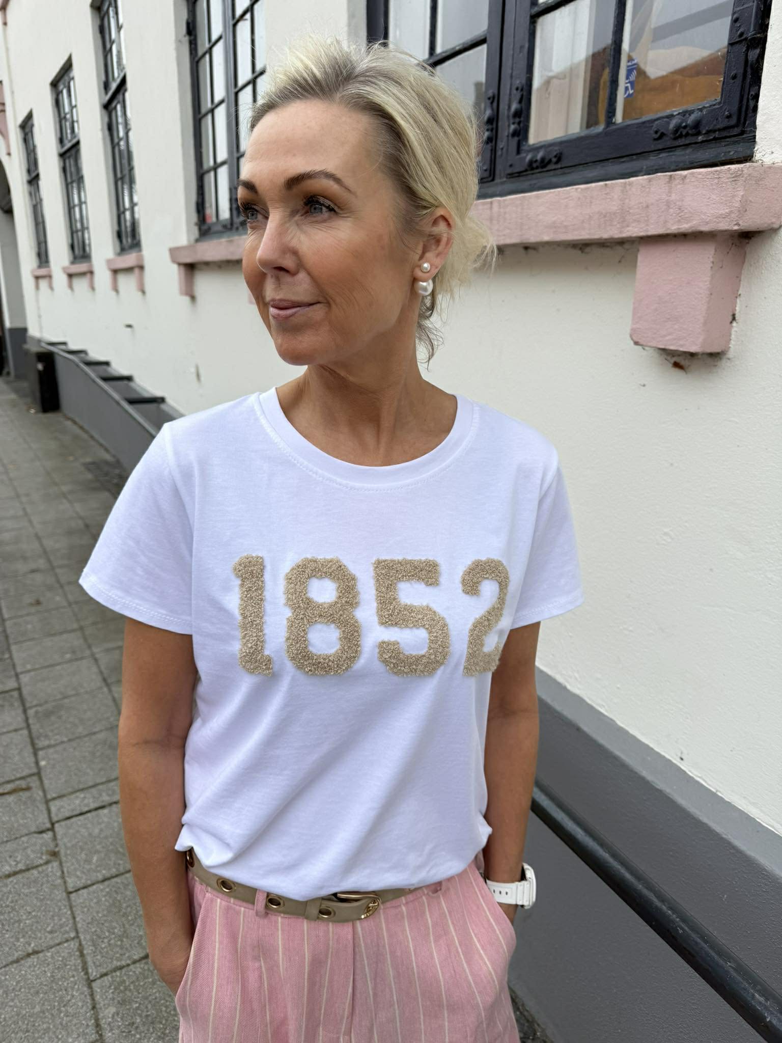 Alvera Tee - White Beige