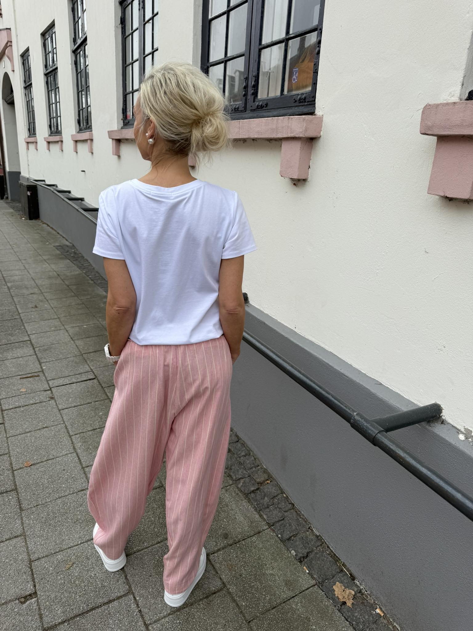 Alvera Tee - White Beige