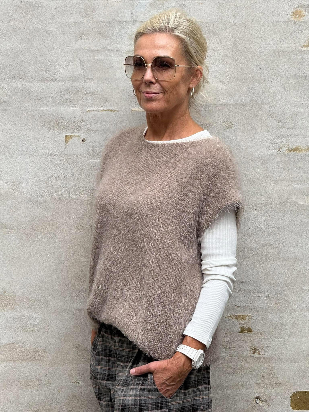 PREORDER-Laya Knit Vest - Dark Fango