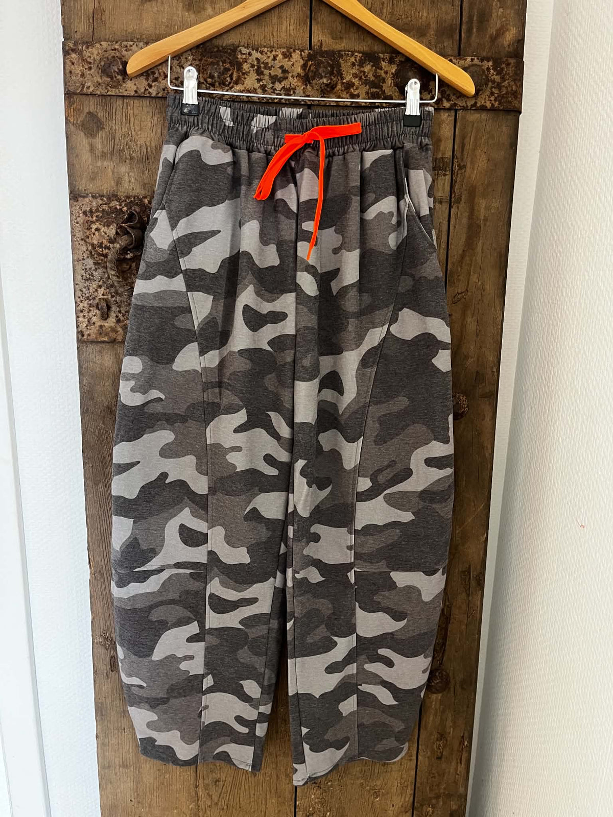 Very Camo Sweatpants - Khaki/Beige