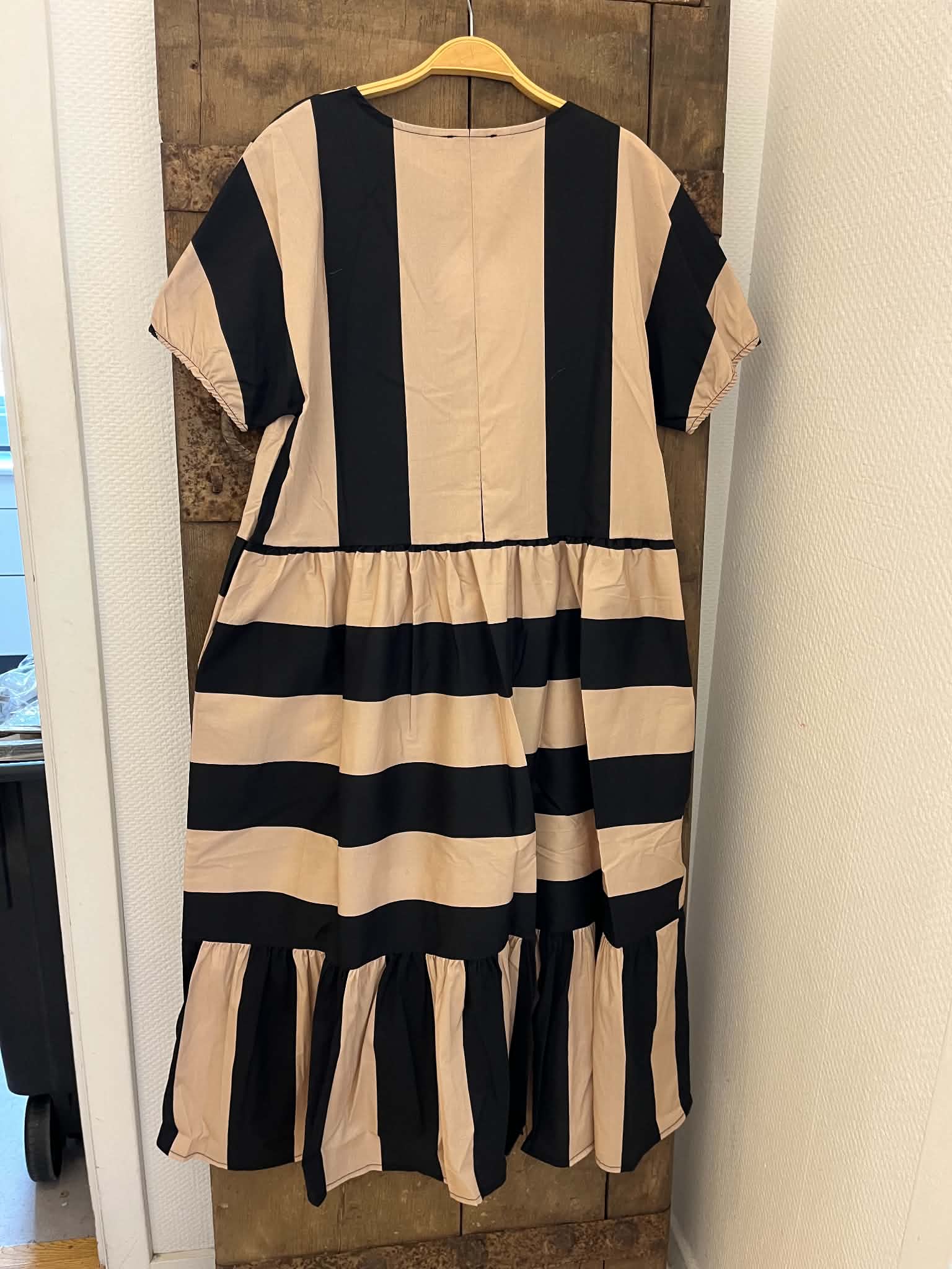 Long Striped - Beige/Black