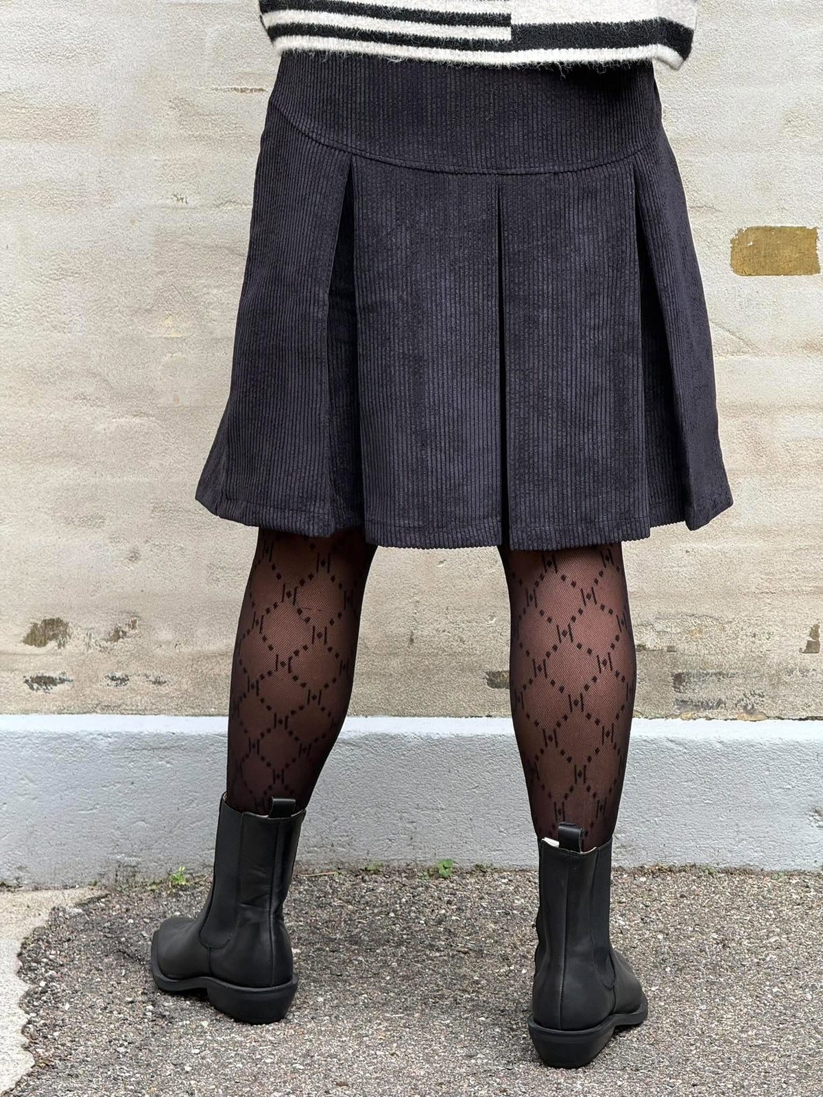 Gitte Corduroy Skirt - Black