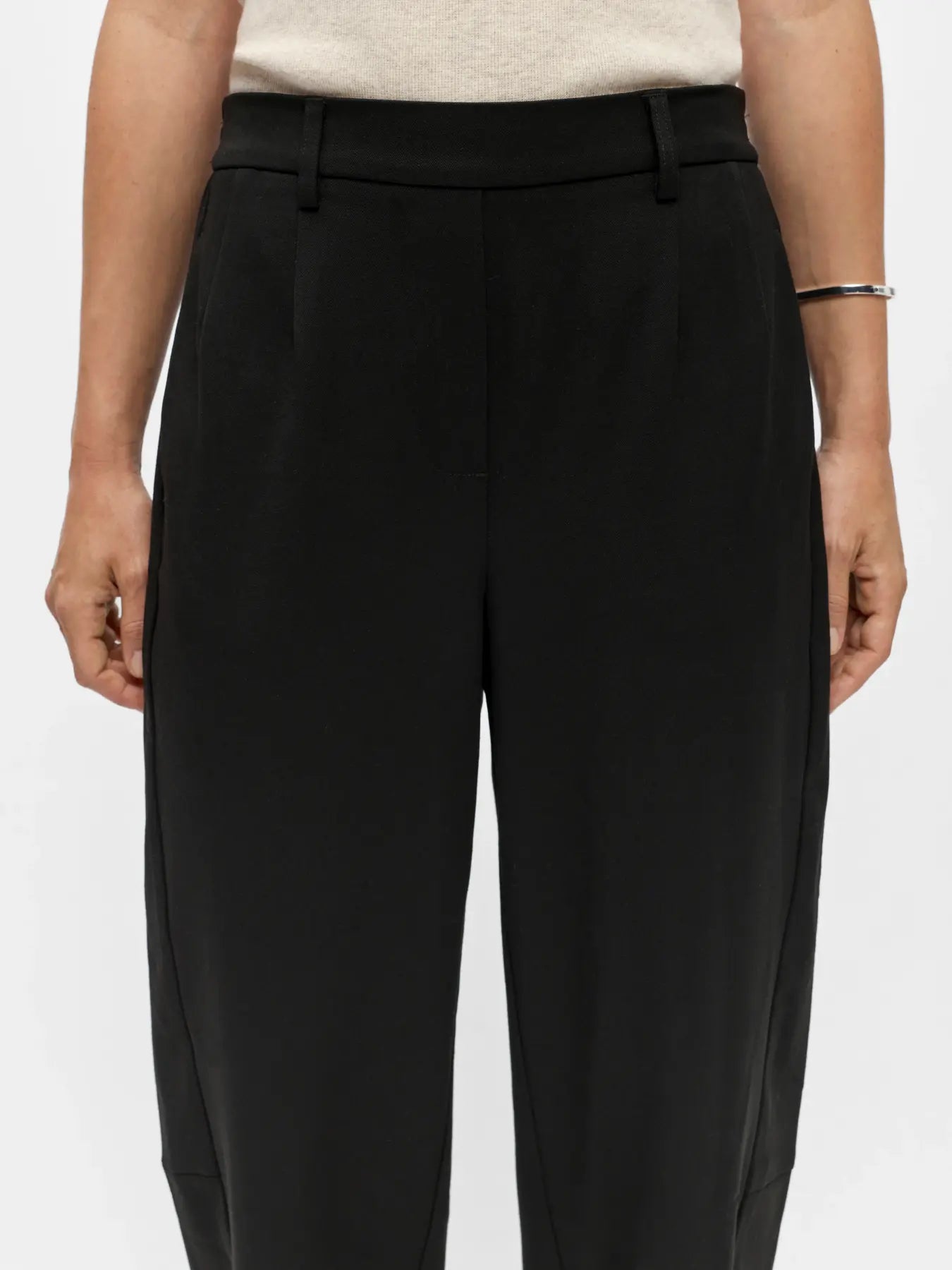 LISA HW ANKLE BARREL PANT - Black