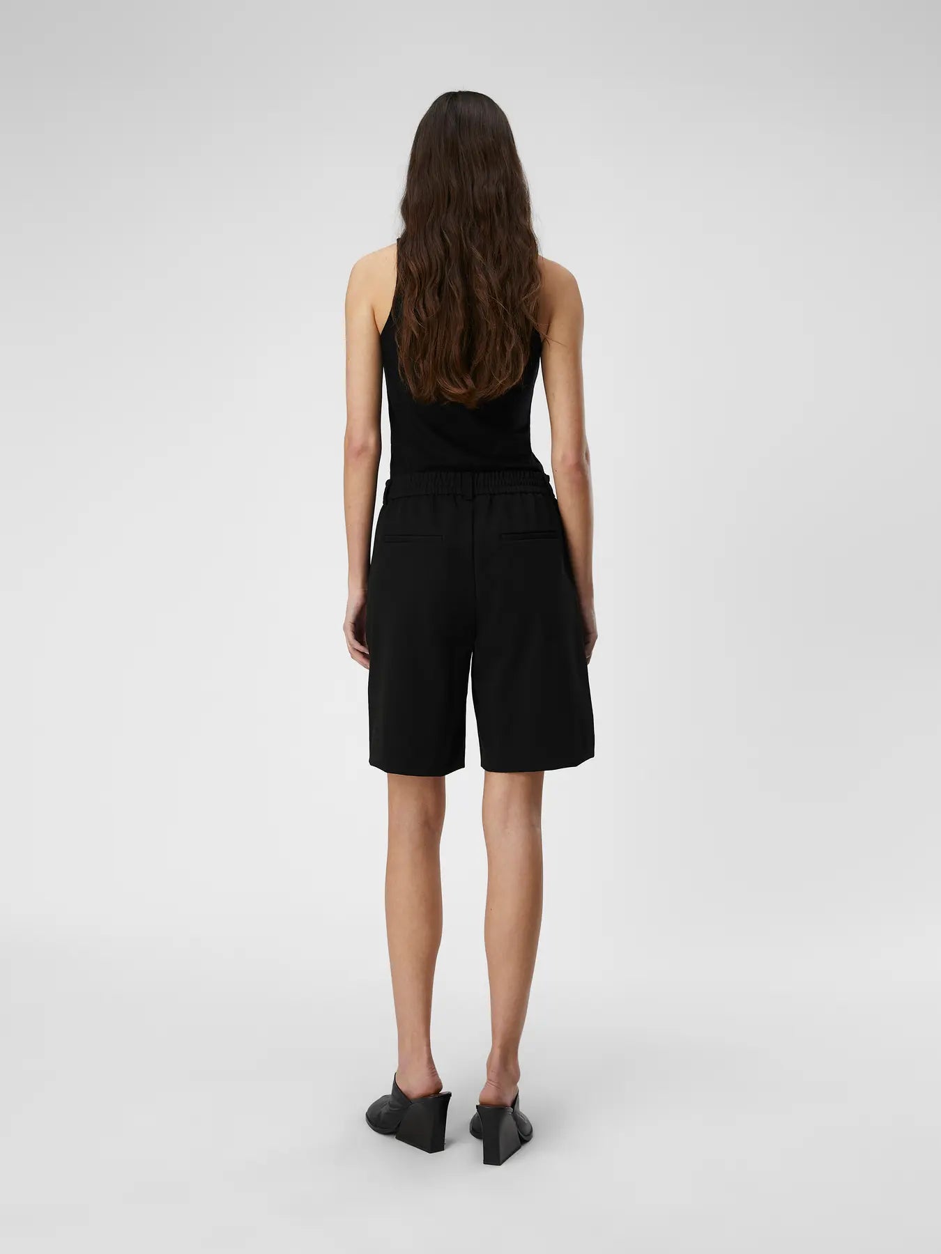 LISA MW WIDE SHORTS - Black