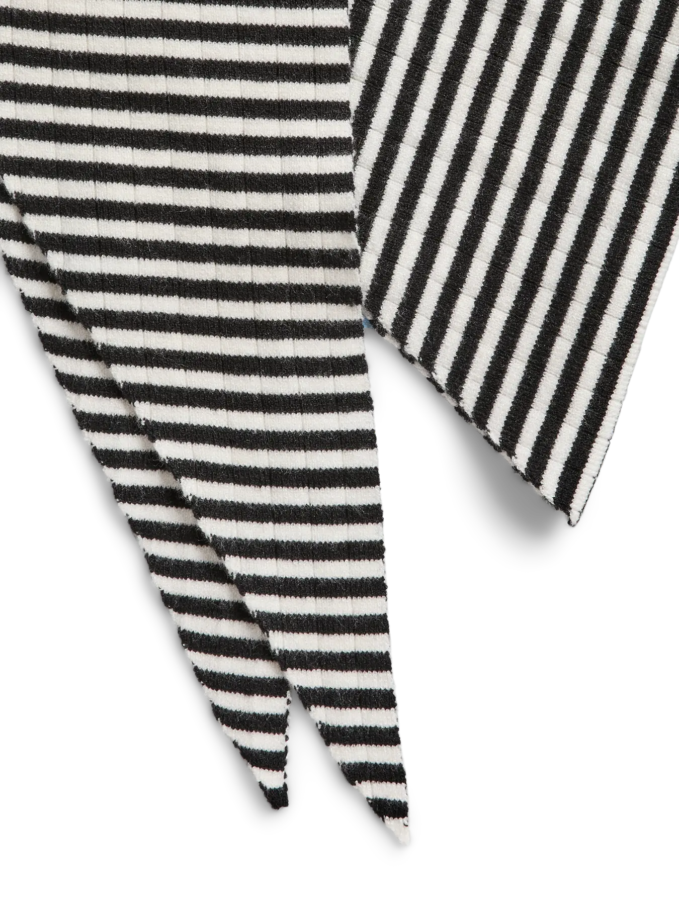 ALBERTE TRIANGLE SCARF - Black/White